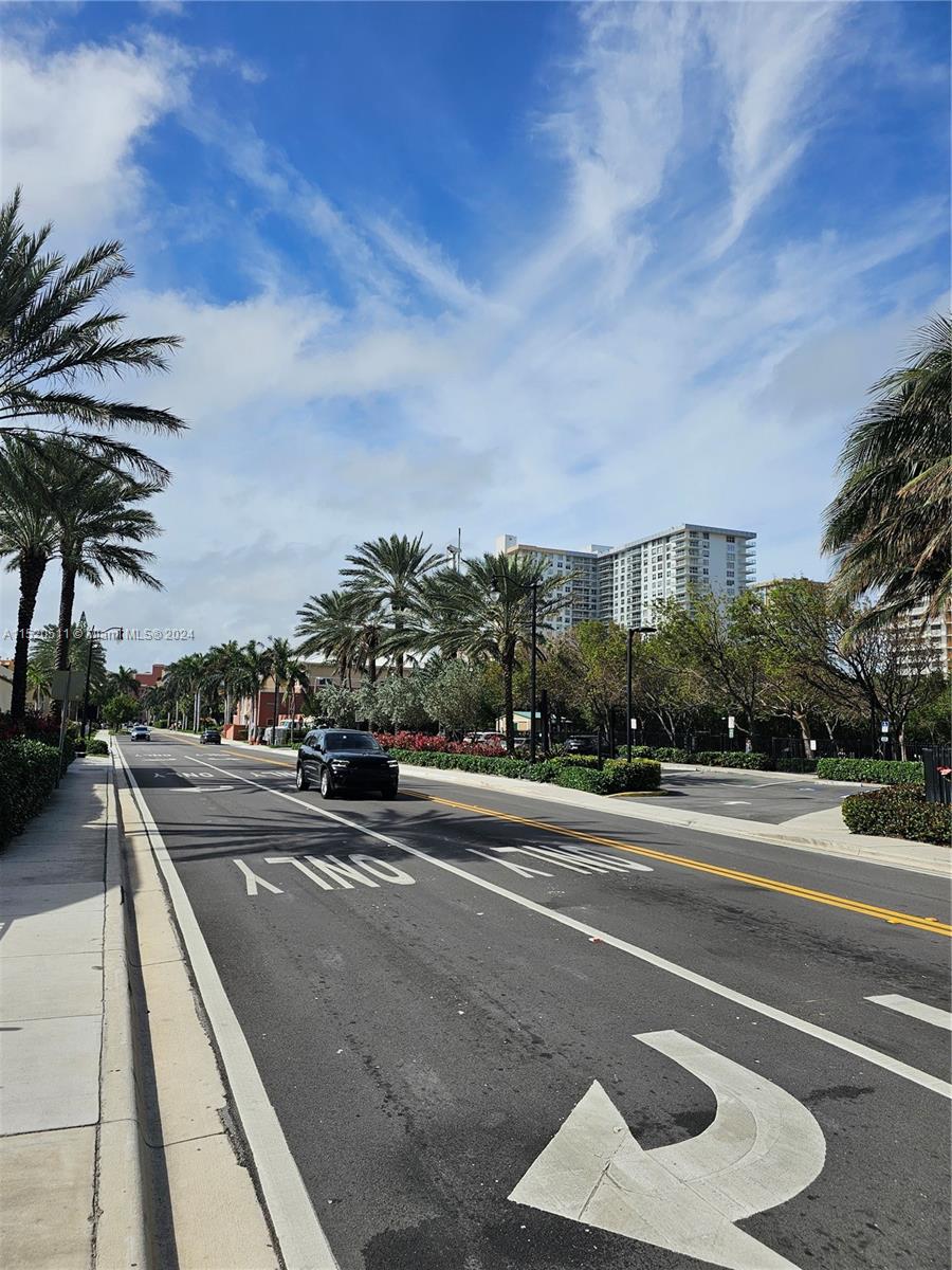 200 172nd St 102, Sunny Isles Beach, Florida 33160, 2 Bedrooms Bedrooms, ,1 BathroomBathrooms,Residential,For Sale,200 172nd St 102,A11520511