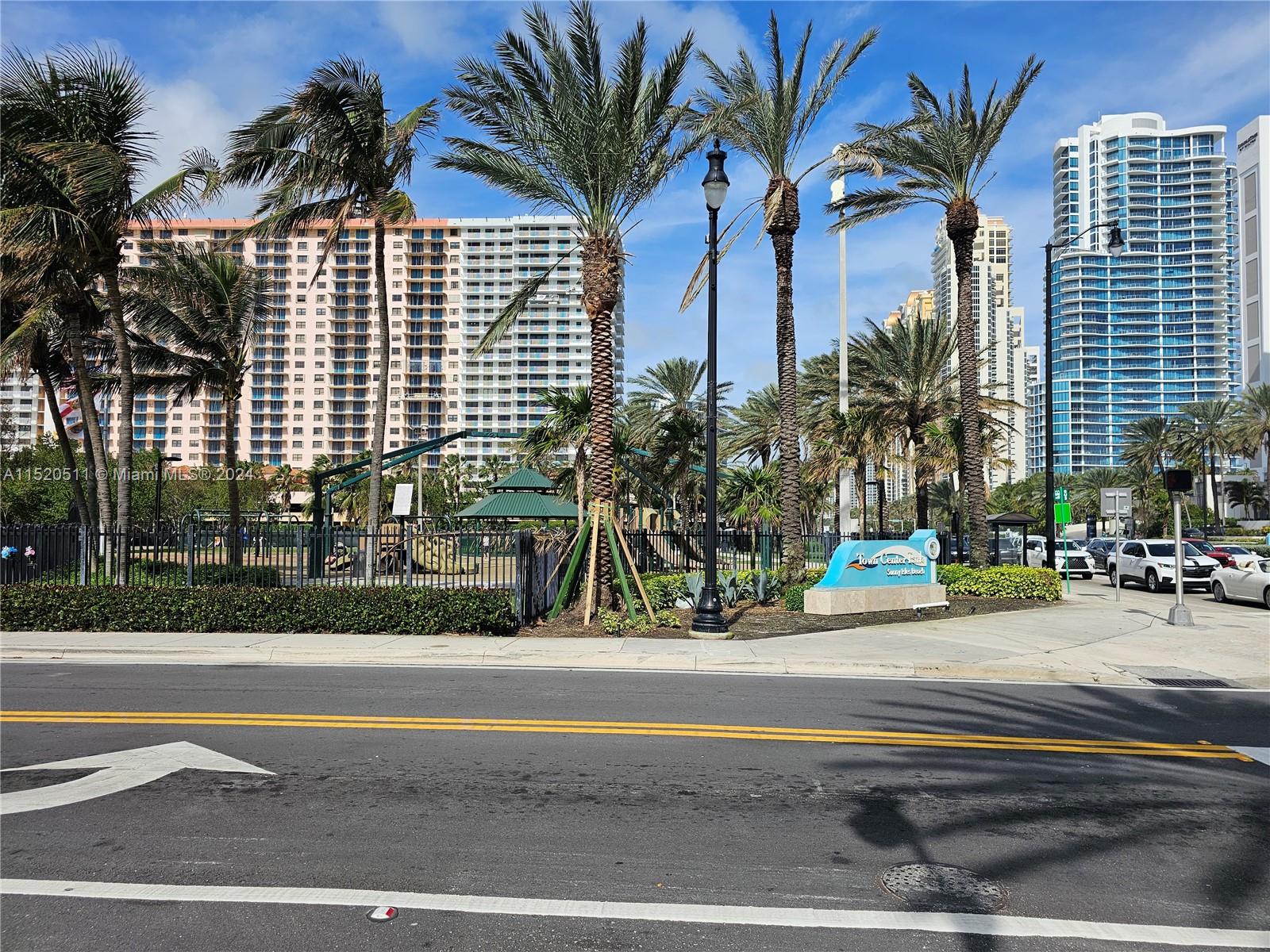200 172nd St 102, Sunny Isles Beach, Florida 33160, 2 Bedrooms Bedrooms, ,1 BathroomBathrooms,Residential,For Sale,200 172nd St 102,A11520511