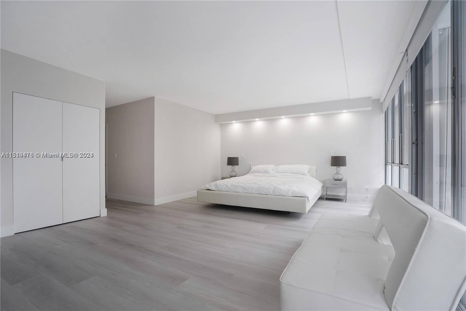 10155 Collins Ave 406, Bal Harbour, Florida 33154, 2 Bedrooms Bedrooms, ,3 BathroomsBathrooms,Residentiallease,For Rent,10155 Collins Ave 406,A11519476