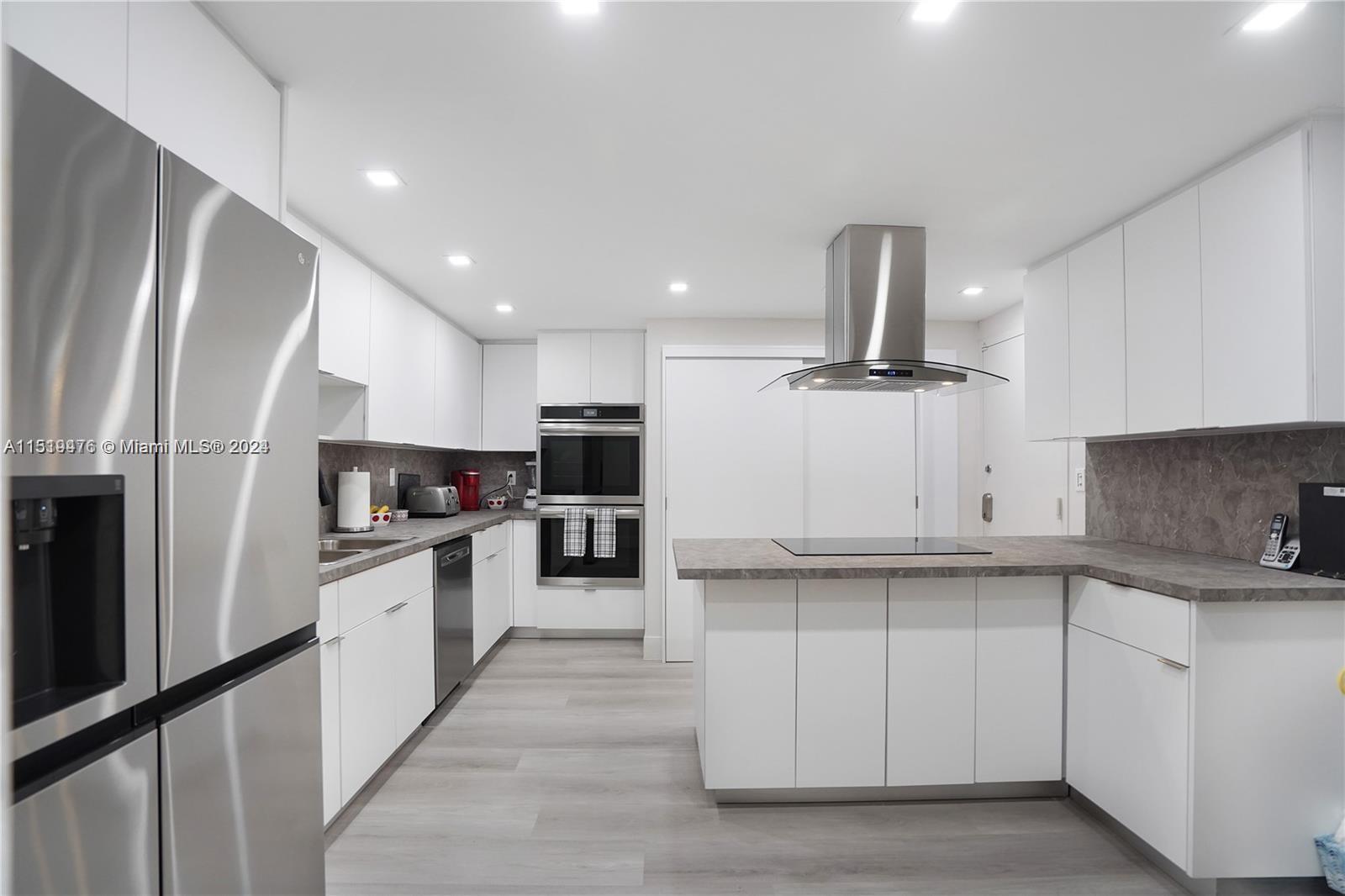 10155 Collins Ave 406, Bal Harbour, Florida 33154, 2 Bedrooms Bedrooms, ,3 BathroomsBathrooms,Residentiallease,For Rent,10155 Collins Ave 406,A11519476