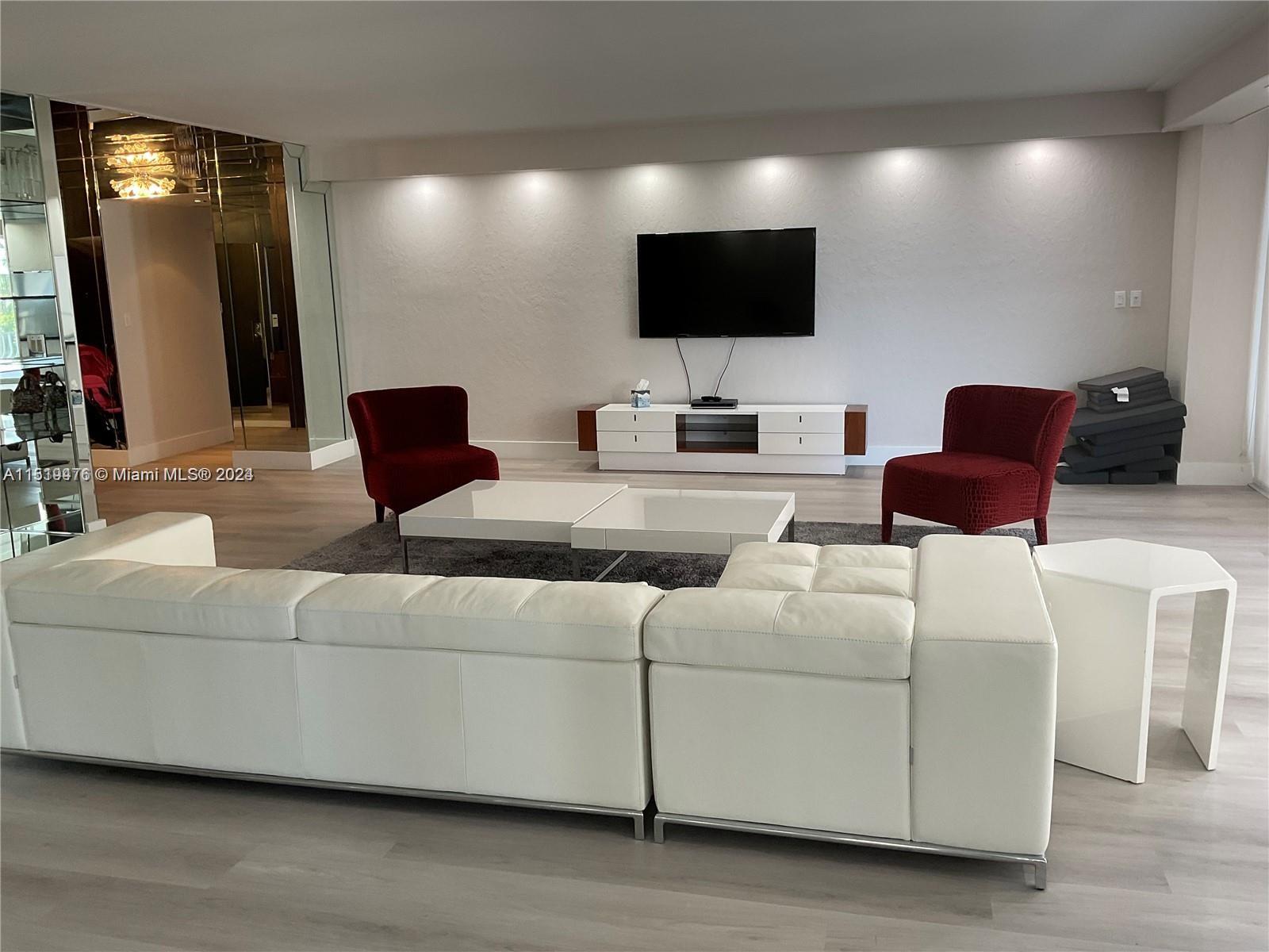 10155 Collins Ave 406, Bal Harbour, Florida 33154, 2 Bedrooms Bedrooms, ,3 BathroomsBathrooms,Residentiallease,For Rent,10155 Collins Ave 406,A11519476