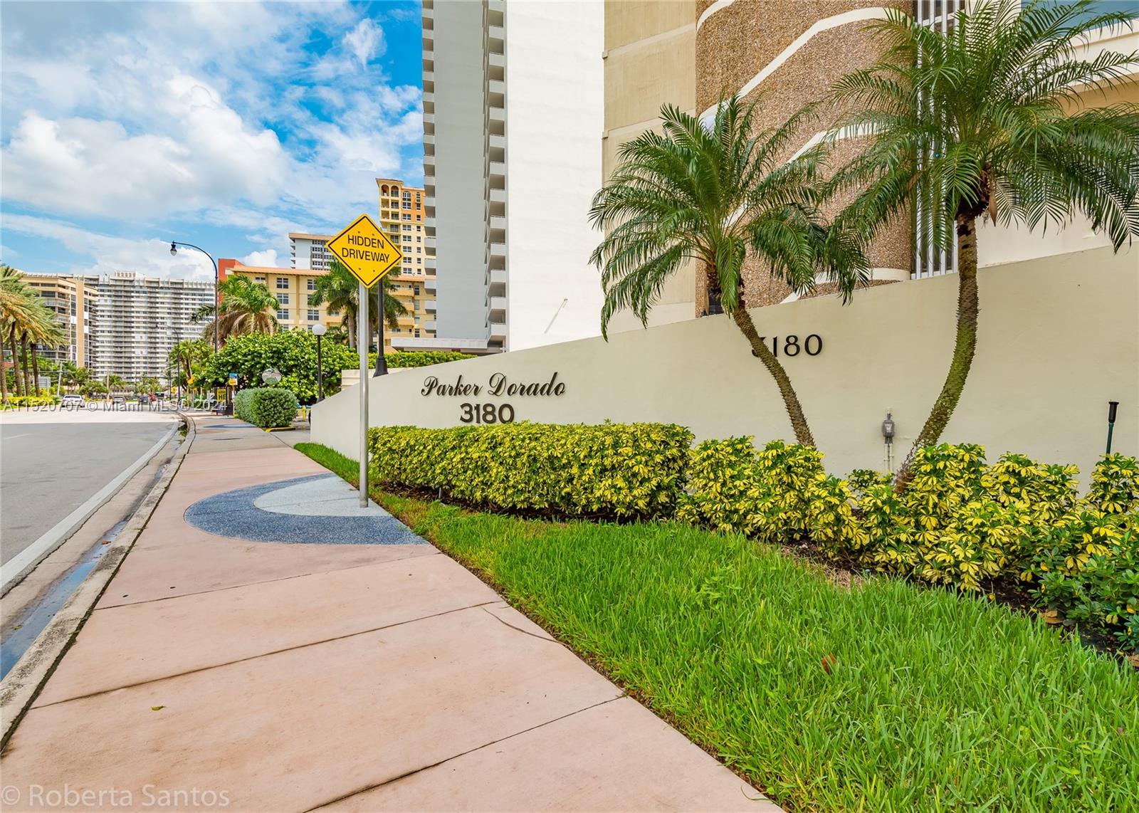3180 S Ocean Dr 422, Hallandale Beach, Florida 33009, 1 Bedroom Bedrooms, ,1 BathroomBathrooms,Residential,For Sale,3180 S Ocean Dr 422,A11520707