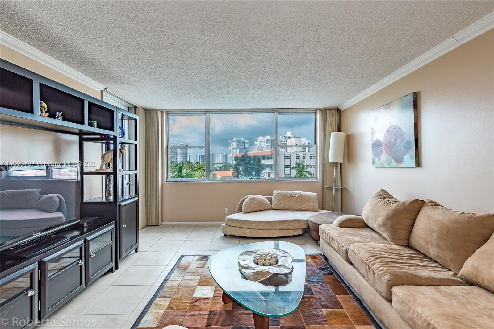 3180 S Ocean Dr 422, Hallandale Beach, Florida 33009, 1 Bedroom Bedrooms, ,1 BathroomBathrooms,Residential,For Sale,3180 S Ocean Dr 422,A11520707