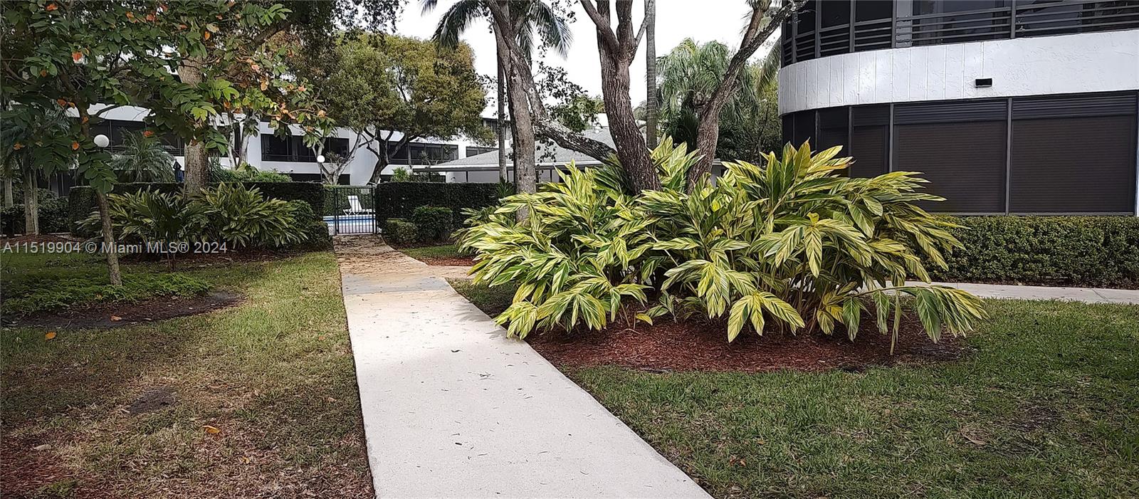 1430 Sheridan St 27G, Hollywood, Florida 33020, 2 Bedrooms Bedrooms, ,2 BathroomsBathrooms,Residential,For Sale,1430 Sheridan St 27G,A11519904