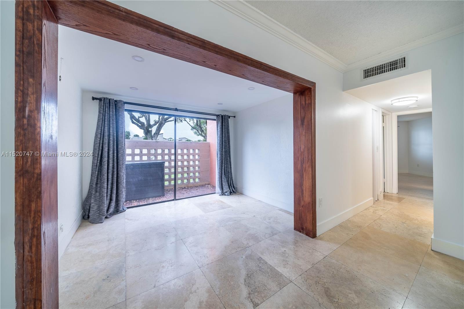 10237 NW 9th St Cir 102-4, Miami, Florida 33172, 2 Bedrooms Bedrooms, ,2 BathroomsBathrooms,Residentiallease,For Rent,10237 NW 9th St Cir 102-4,A11520747