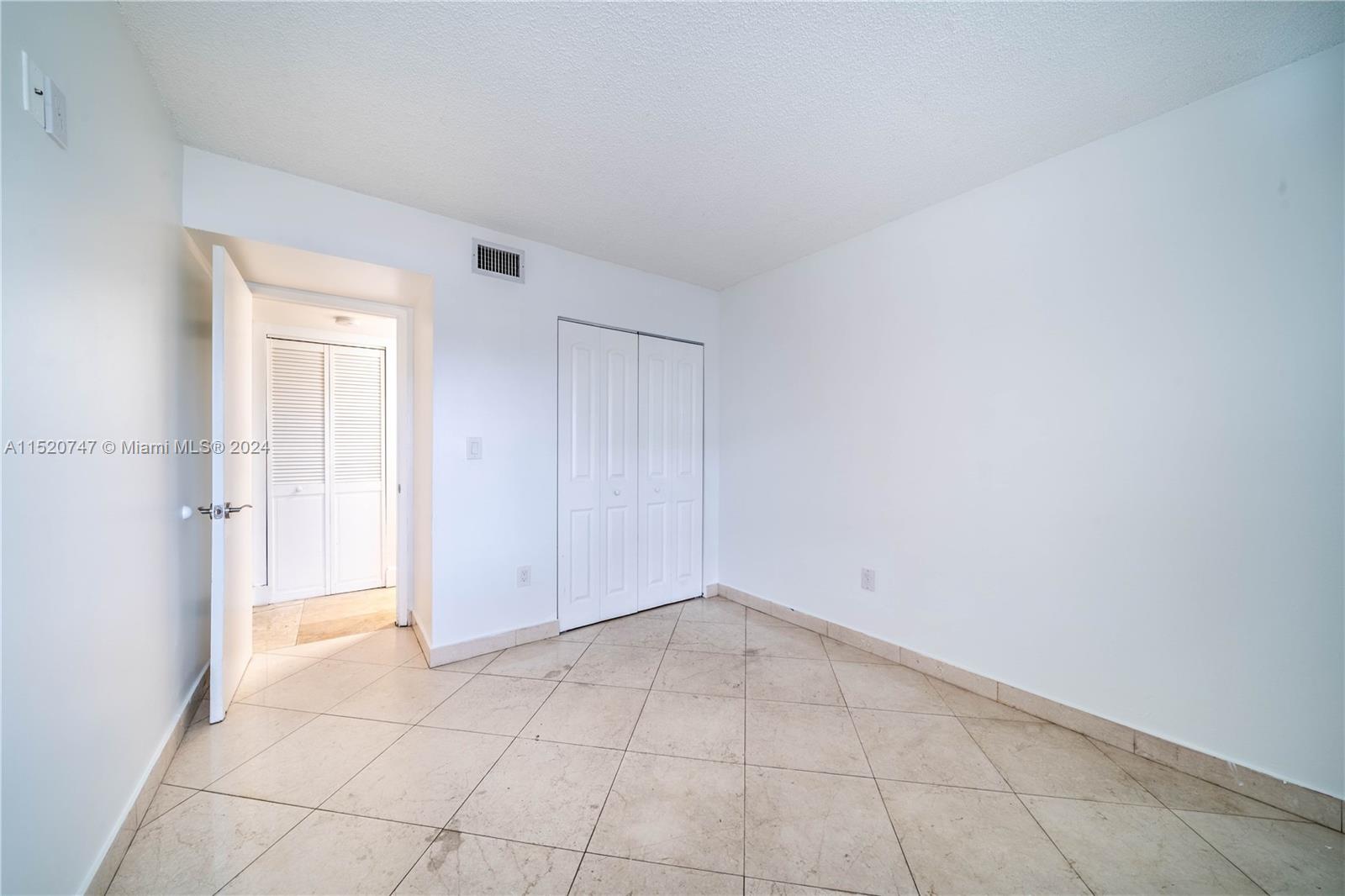 10237 NW 9th St Cir 102-4, Miami, Florida 33172, 2 Bedrooms Bedrooms, ,2 BathroomsBathrooms,Residentiallease,For Rent,10237 NW 9th St Cir 102-4,A11520747