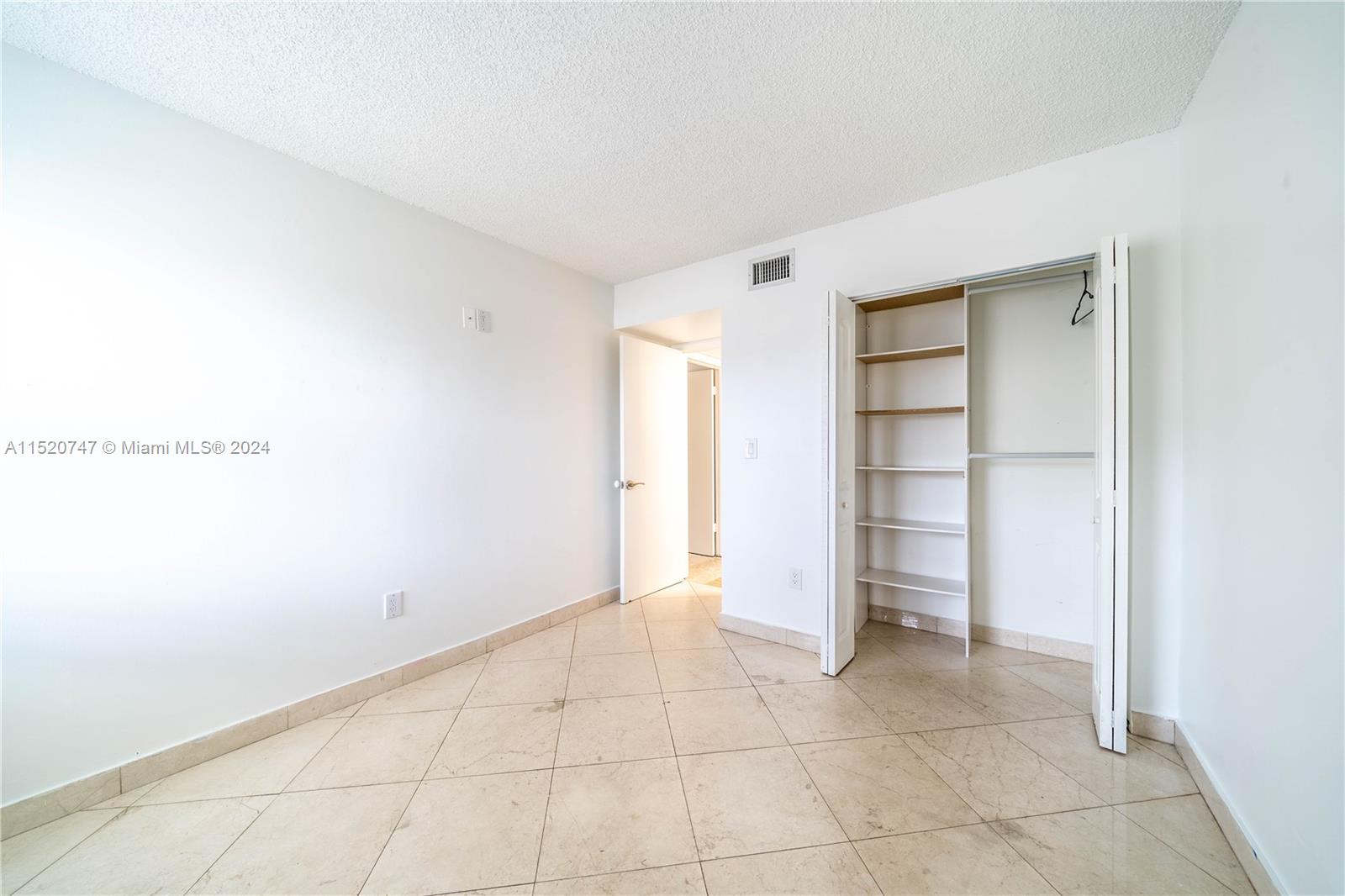 10237 NW 9th St Cir 102-4, Miami, Florida 33172, 2 Bedrooms Bedrooms, ,2 BathroomsBathrooms,Residentiallease,For Rent,10237 NW 9th St Cir 102-4,A11520747
