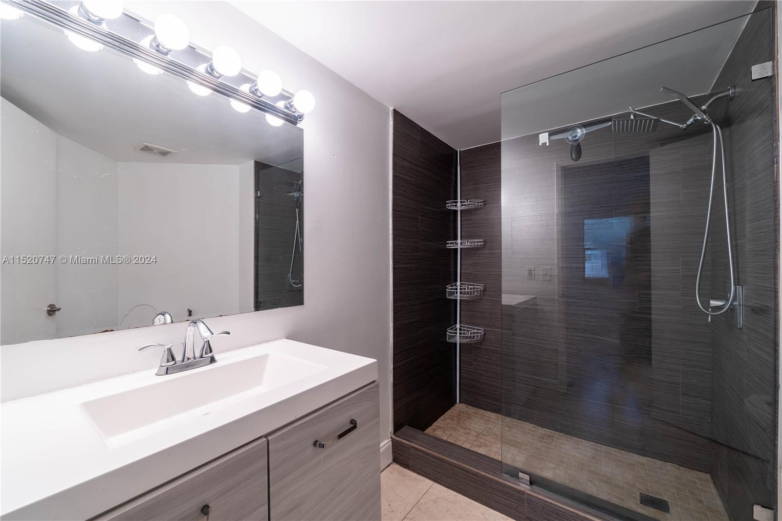 10237 NW 9th St Cir 102-4, Miami, Florida 33172, 2 Bedrooms Bedrooms, ,2 BathroomsBathrooms,Residentiallease,For Rent,10237 NW 9th St Cir 102-4,A11520747