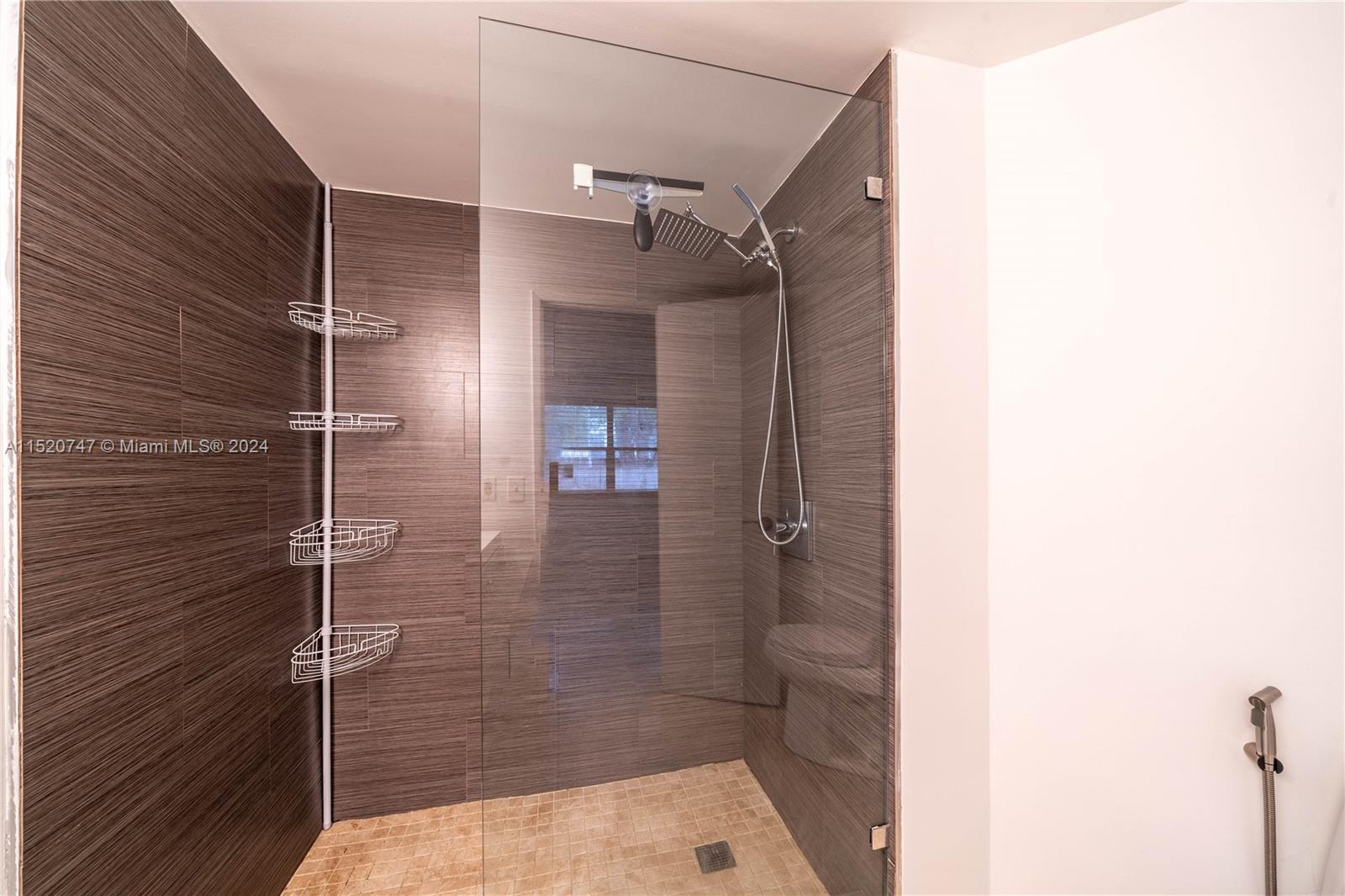 10237 NW 9th St Cir 102-4, Miami, Florida 33172, 2 Bedrooms Bedrooms, ,2 BathroomsBathrooms,Residentiallease,For Rent,10237 NW 9th St Cir 102-4,A11520747