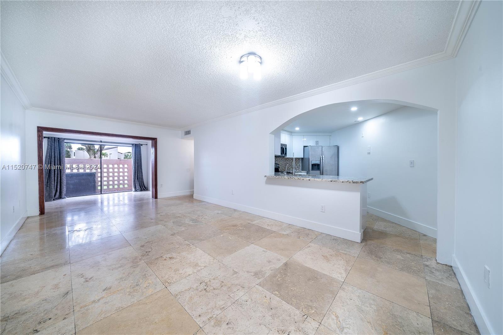 10237 NW 9th St Cir 102-4, Miami, Florida 33172, 2 Bedrooms Bedrooms, ,2 BathroomsBathrooms,Residentiallease,For Rent,10237 NW 9th St Cir 102-4,A11520747
