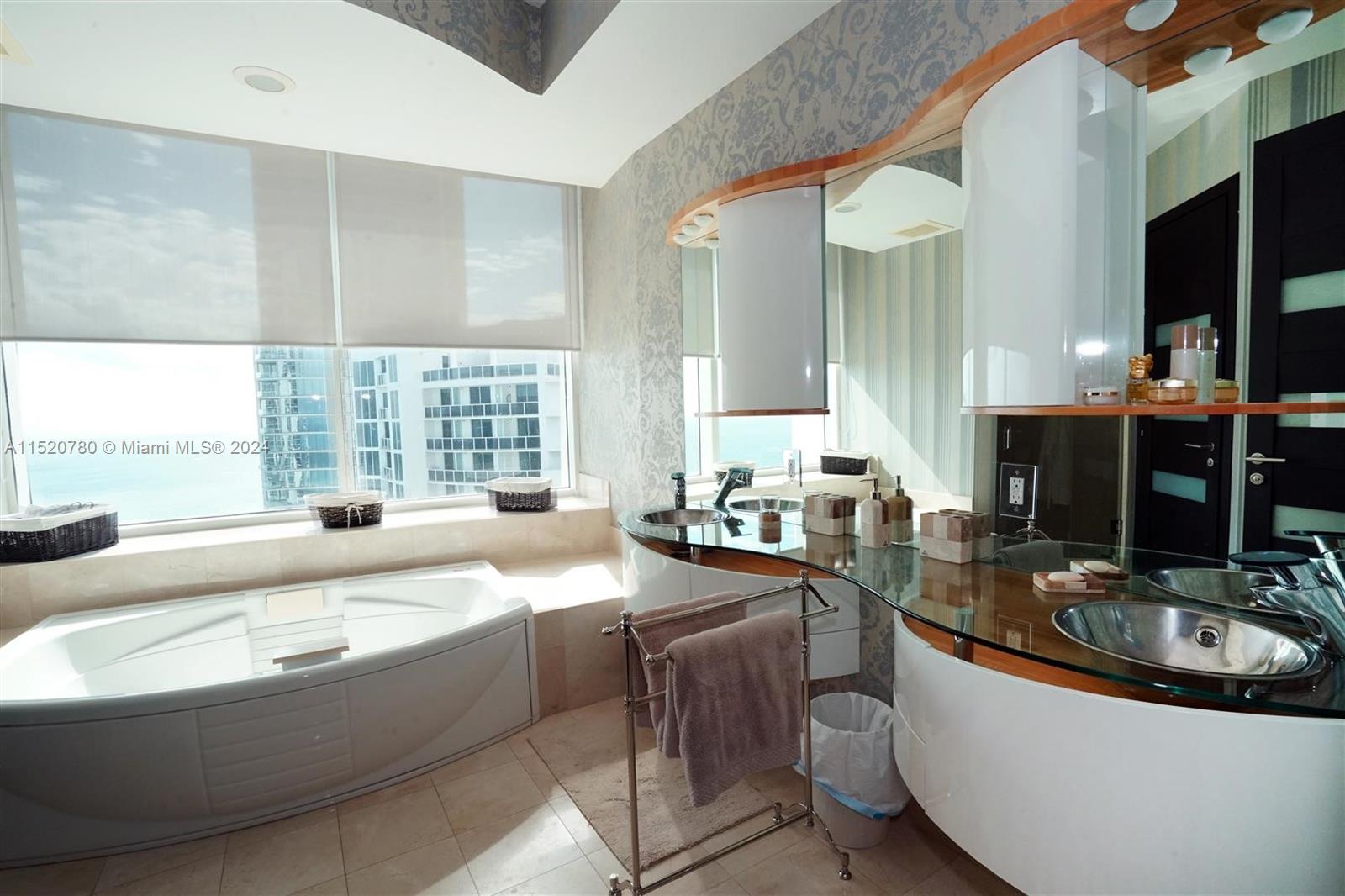 18101 Collins Ave 4201, Sunny Isles Beach, Florida 33160, 3 Bedrooms Bedrooms, ,3 BathroomsBathrooms,Residentiallease,For Rent,18101 Collins Ave 4201,A11520780