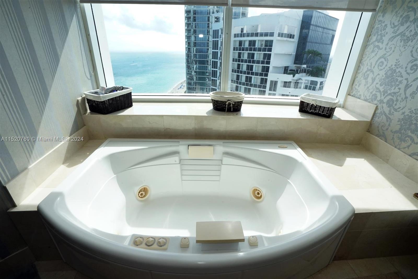 18101 Collins Ave 4201, Sunny Isles Beach, Florida 33160, 3 Bedrooms Bedrooms, ,3 BathroomsBathrooms,Residentiallease,For Rent,18101 Collins Ave 4201,A11520780
