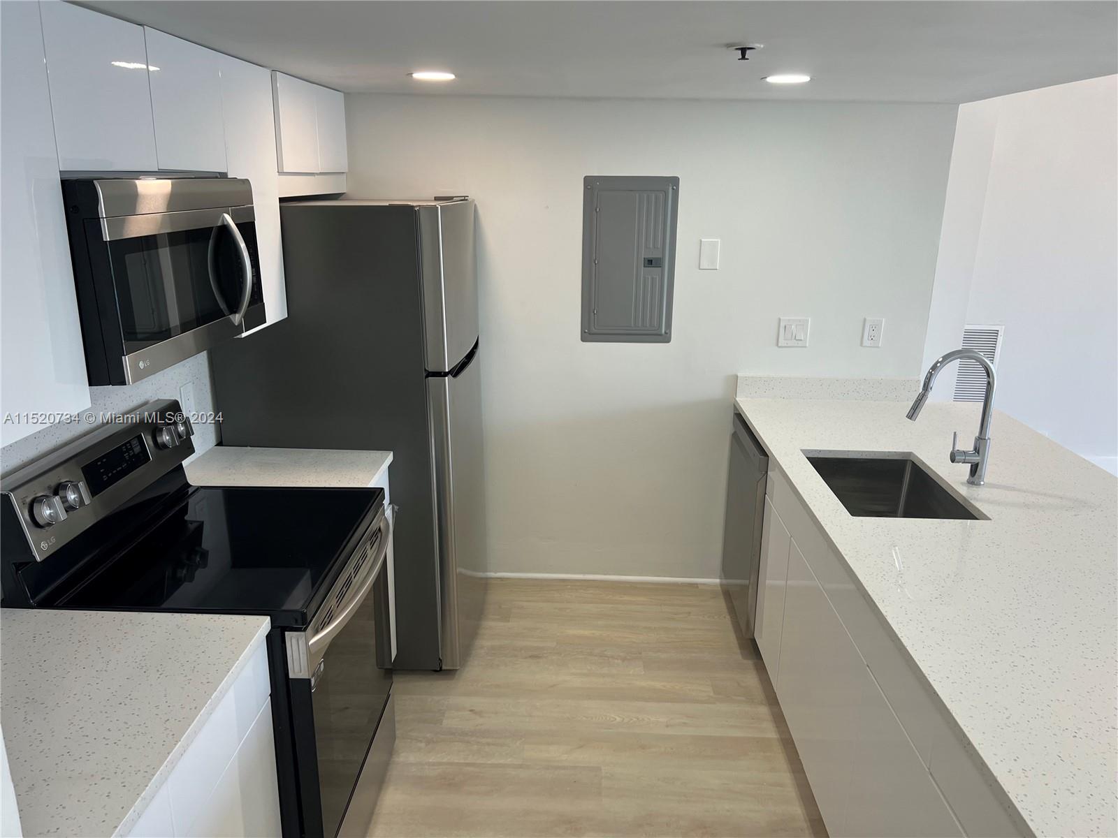 7601 E Treasure Dr 721, North Bay Village, Florida 33141, 2 Bedrooms Bedrooms, ,2 BathroomsBathrooms,Residential,For Sale,7601 E Treasure Dr 721,A11520734