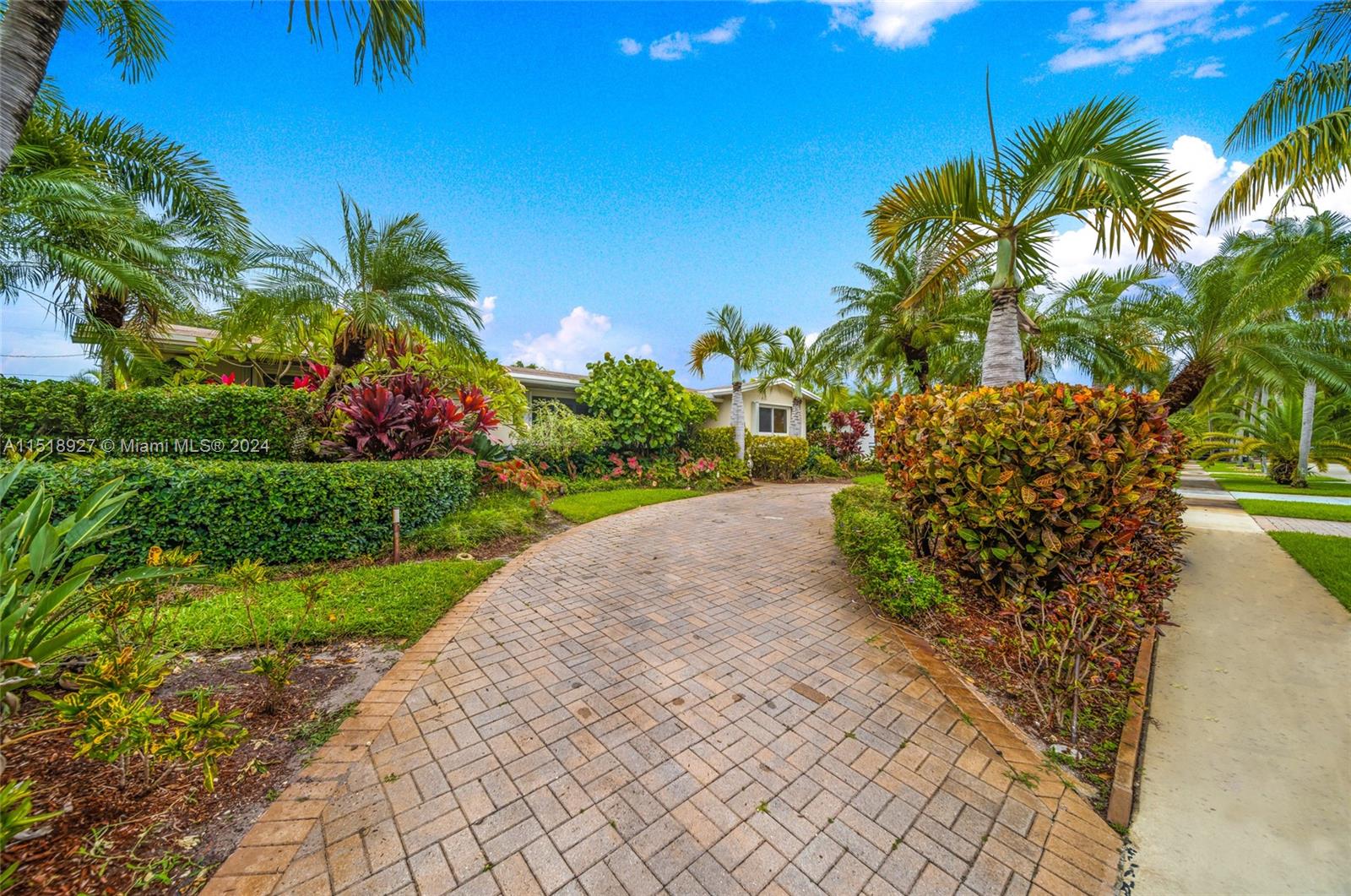 5451 Taylor St 0, Hollywood, Florida 33021, 4 Bedrooms Bedrooms, ,2 BathroomsBathrooms,Residentiallease,For Rent,5451 Taylor St 0,A11518927