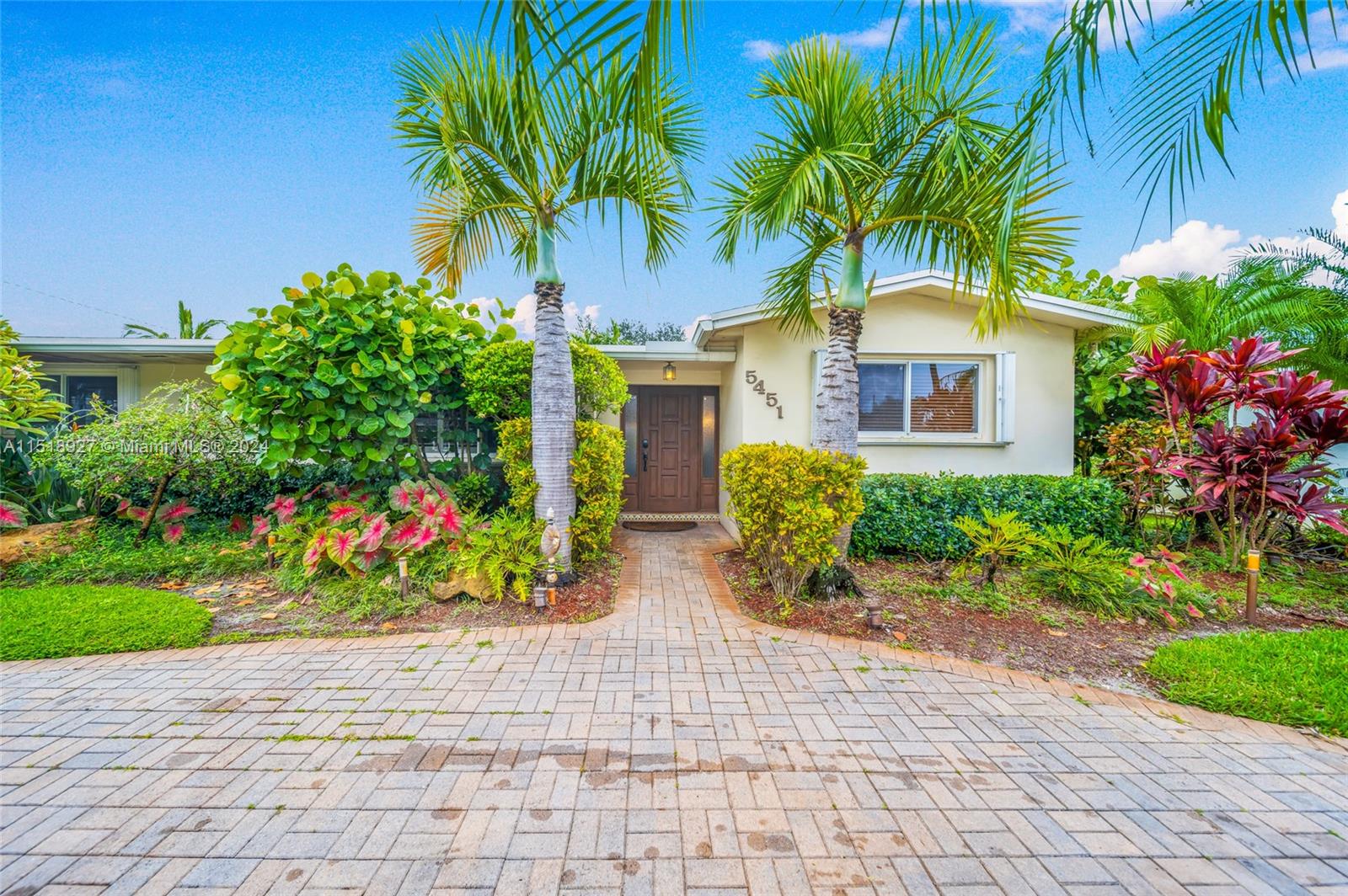 5451 Taylor St 0, Hollywood, Florida 33021, 4 Bedrooms Bedrooms, ,2 BathroomsBathrooms,Residentiallease,For Rent,5451 Taylor St 0,A11518927