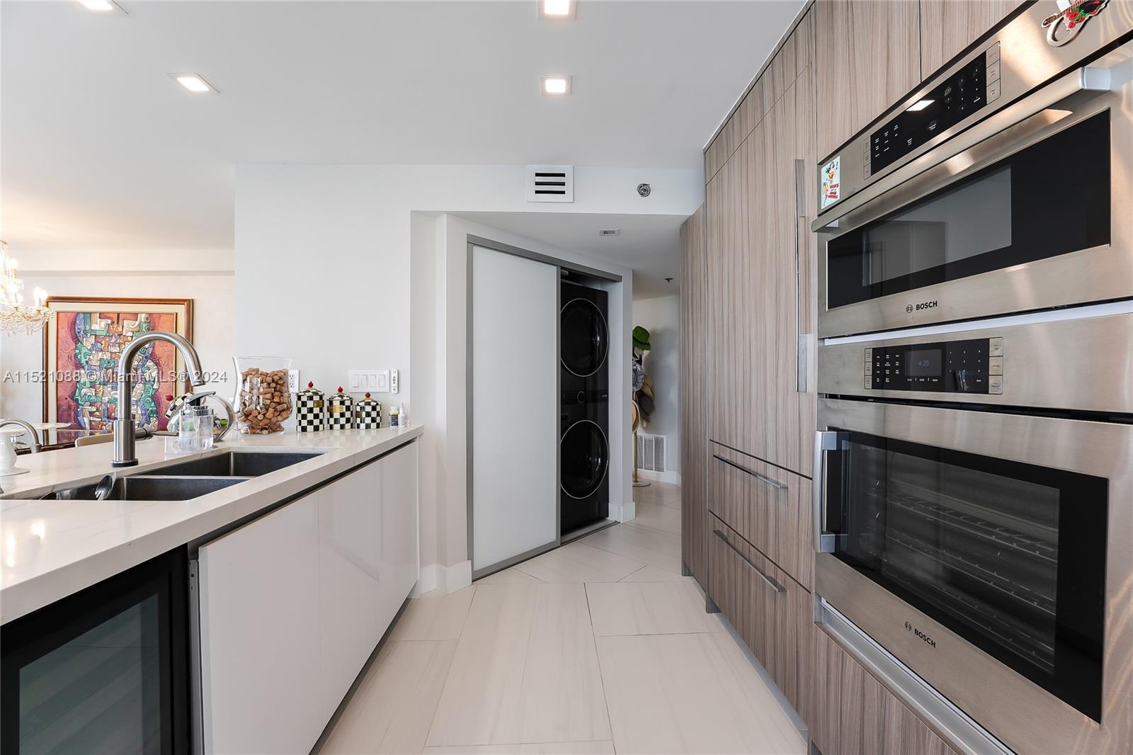 540 Brickell Key Dr 1528, Miami, Florida 33131, 2 Bedrooms Bedrooms, ,2 BathroomsBathrooms,Residential,For Sale,540 Brickell Key Dr 1528,A11521088