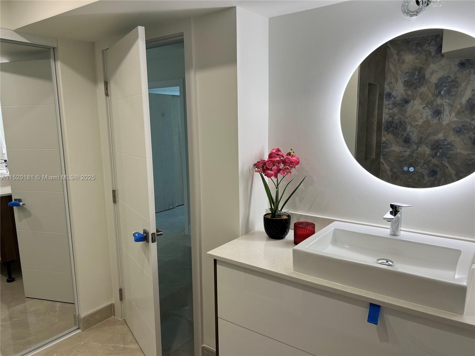 Sunny Isles Beach, Florida 33160, 4 Bedrooms Bedrooms, ,3 BathroomsBathrooms,Residential,For Sale,A11520181