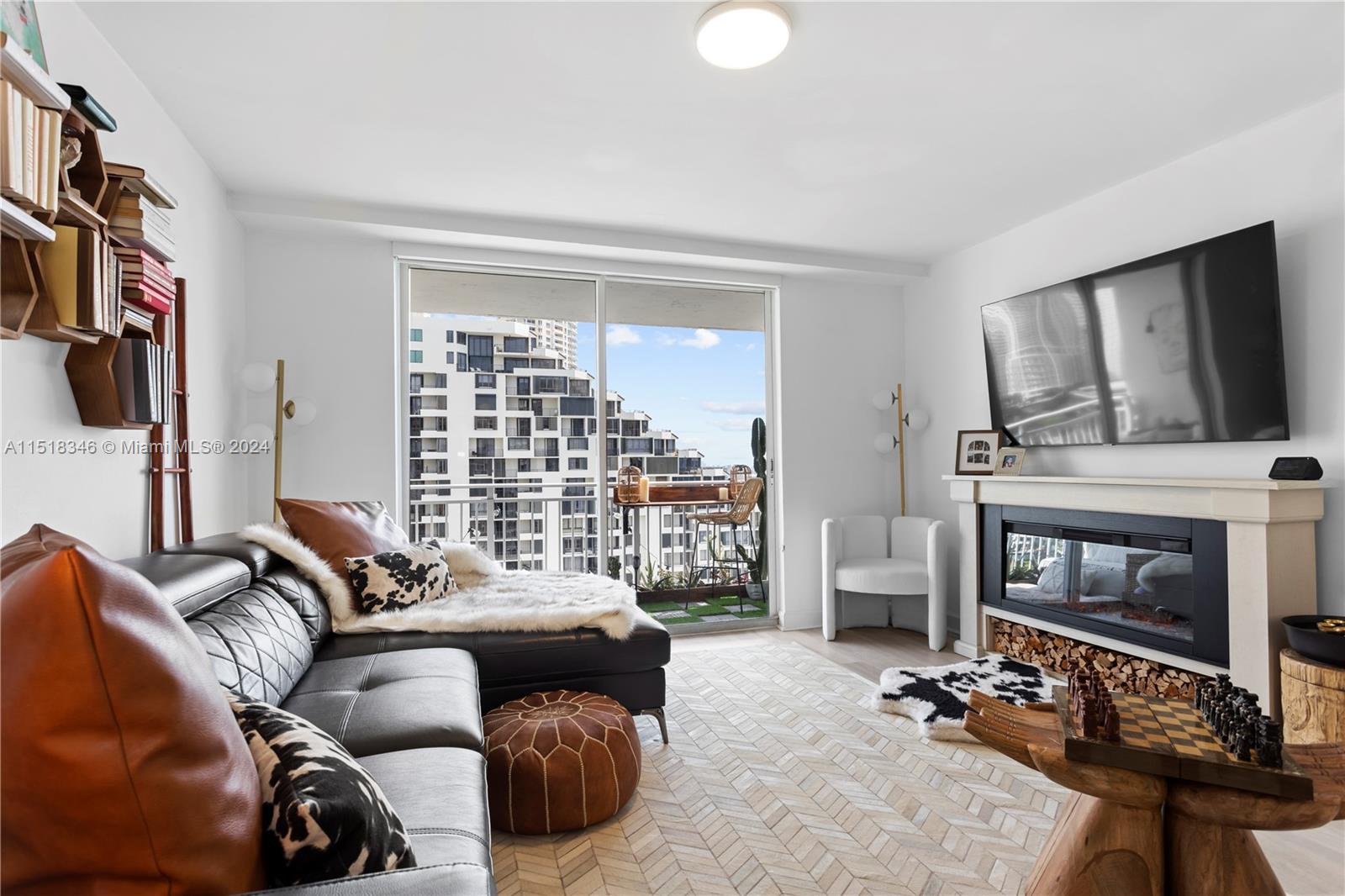 770 Claughton Island Dr 1705, Miami, Florida 33131, 1 Bedroom Bedrooms, ,1 BathroomBathrooms,Residential,For Sale,770 Claughton Island Dr 1705,A11518346