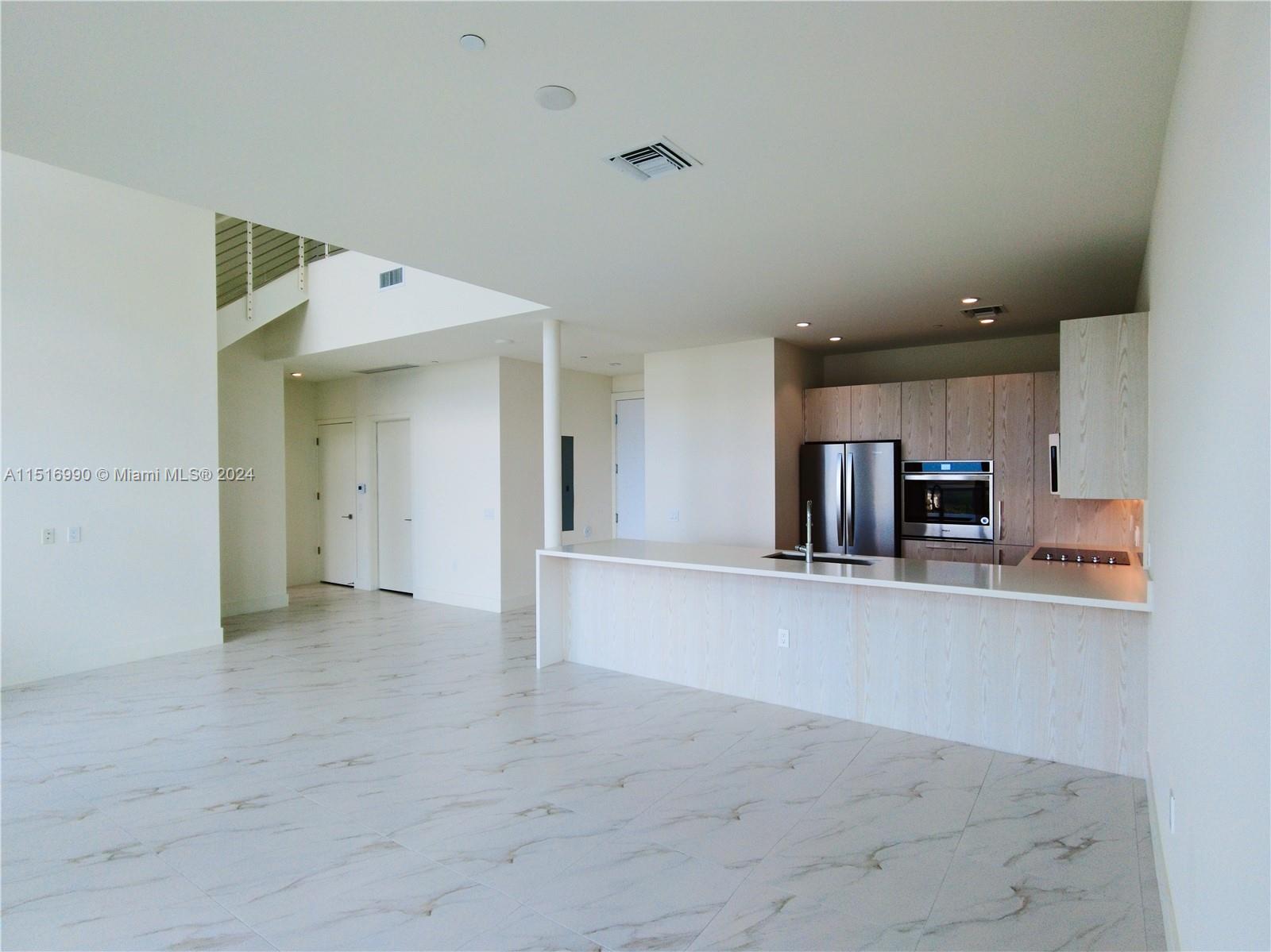 2000 Metropica Way PH11, Sunrise, Florida 33323, 3 Bedrooms Bedrooms, ,3 BathroomsBathrooms,Residential,For Sale,2000 Metropica Way PH11,A11516990