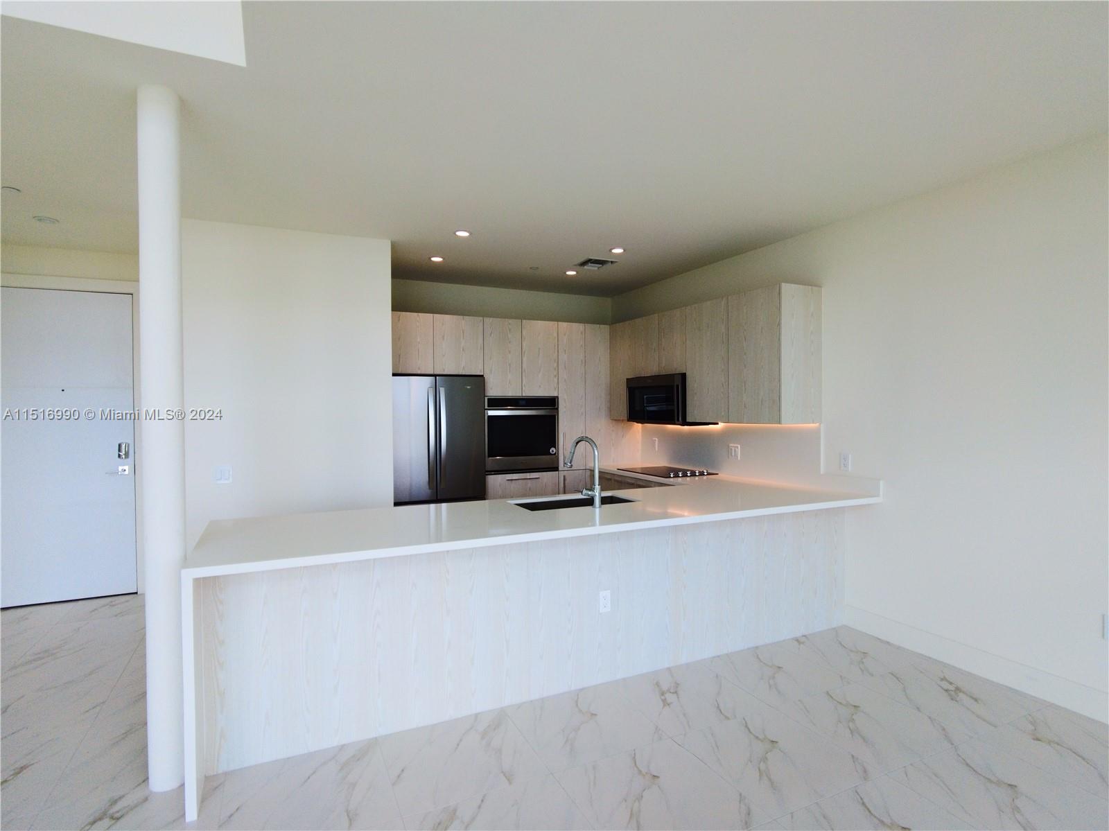 2000 Metropica Way PH11, Sunrise, Florida 33323, 3 Bedrooms Bedrooms, ,3 BathroomsBathrooms,Residential,For Sale,2000 Metropica Way PH11,A11516990