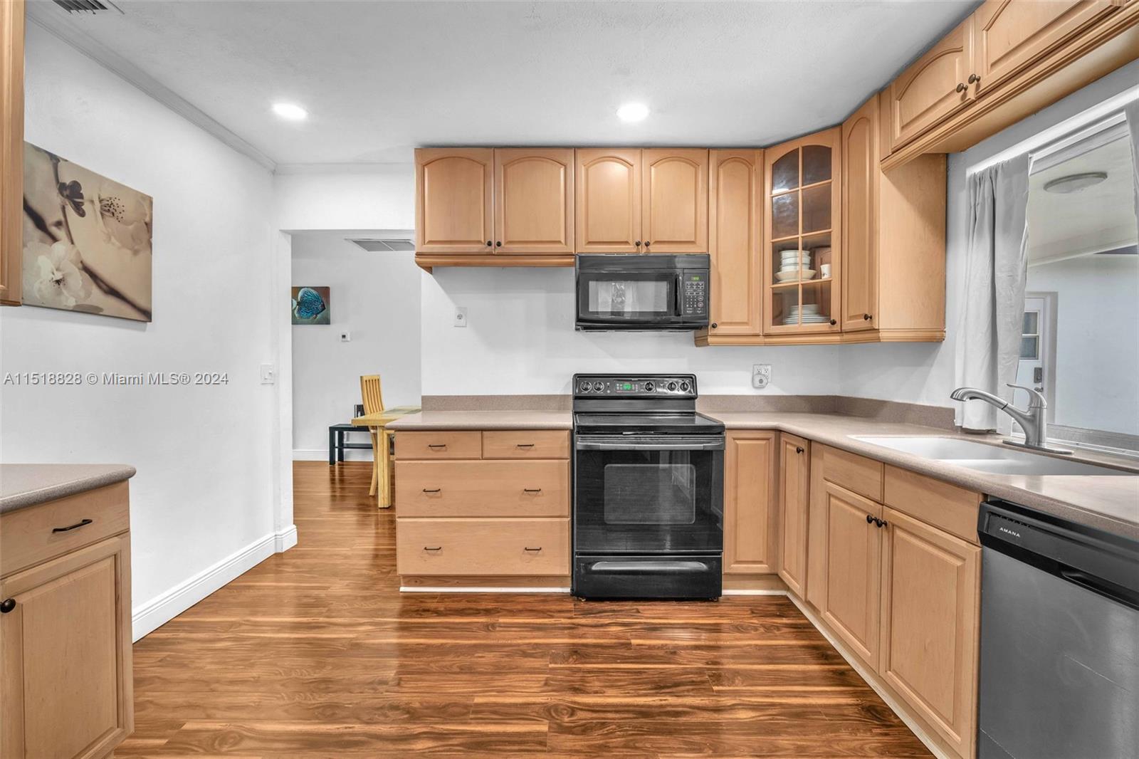 1048 Johnson St, Hollywood, Florida 33019, 5 Bedrooms Bedrooms, ,3 BathroomsBathrooms,Residential,For Sale,1048 Johnson St,A11518828