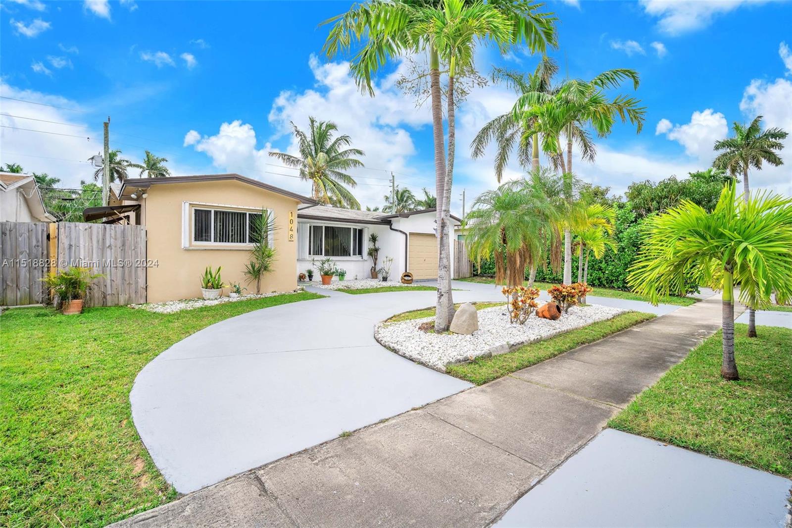 1048 Johnson St, Hollywood, Florida 33019, 5 Bedrooms Bedrooms, ,3 BathroomsBathrooms,Residential,For Sale,1048 Johnson St,A11518828