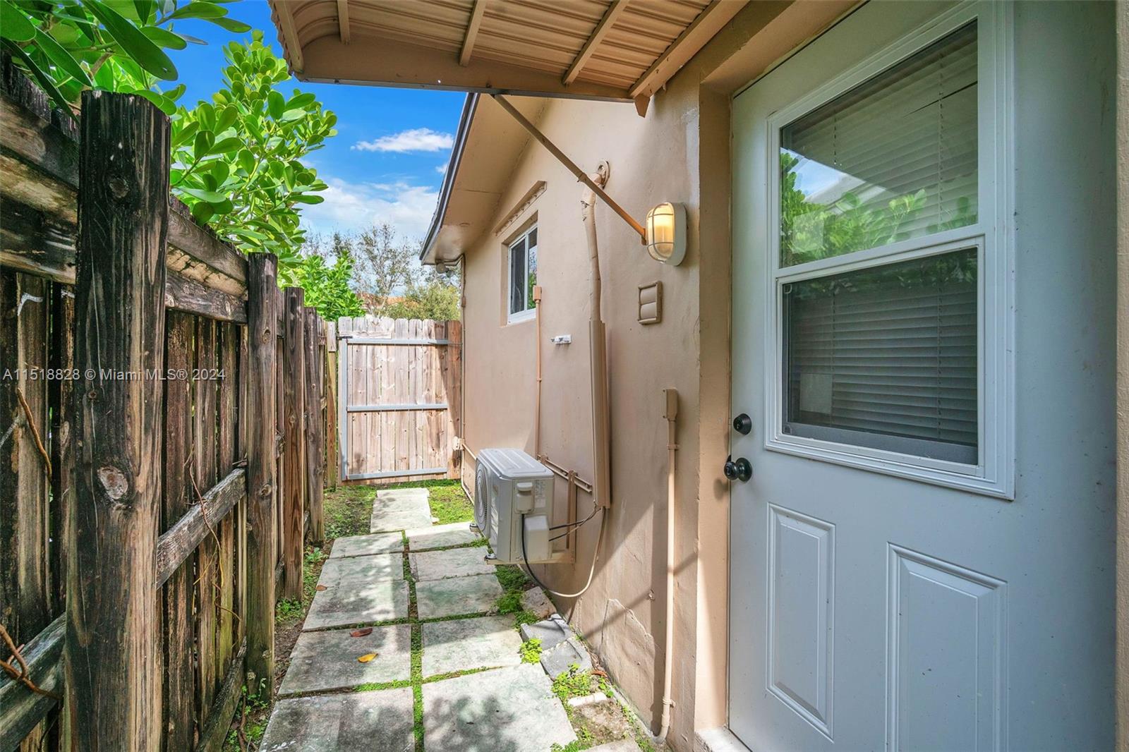 1048 Johnson St, Hollywood, Florida 33019, 5 Bedrooms Bedrooms, ,3 BathroomsBathrooms,Residential,For Sale,1048 Johnson St,A11518828