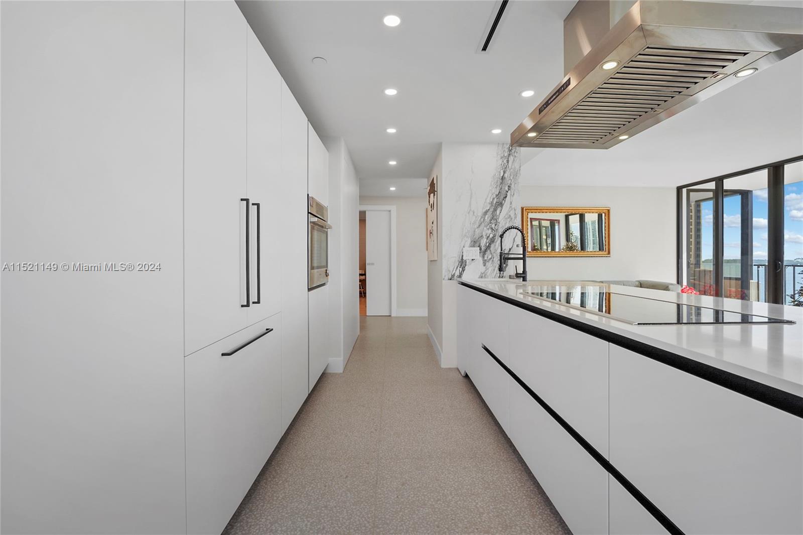 520 Brickell Key Dr A1015, Miami, Florida 33131, 2 Bedrooms Bedrooms, ,2 BathroomsBathrooms,Residential,For Sale,520 Brickell Key Dr A1015,A11521149