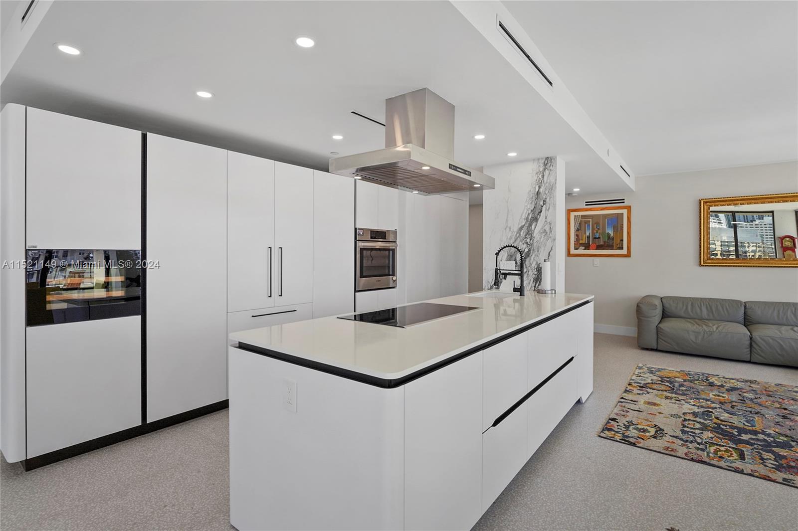 520 Brickell Key Dr A1015, Miami, Florida 33131, 2 Bedrooms Bedrooms, ,2 BathroomsBathrooms,Residential,For Sale,520 Brickell Key Dr A1015,A11521149