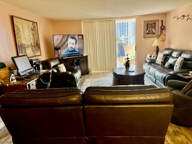 1865 S Ocean Dr 3F, Hallandale Beach, Florida 33009, 2 Bedrooms Bedrooms, ,2 BathroomsBathrooms,Residential,For Sale,1865 S Ocean Dr 3F,A11521197