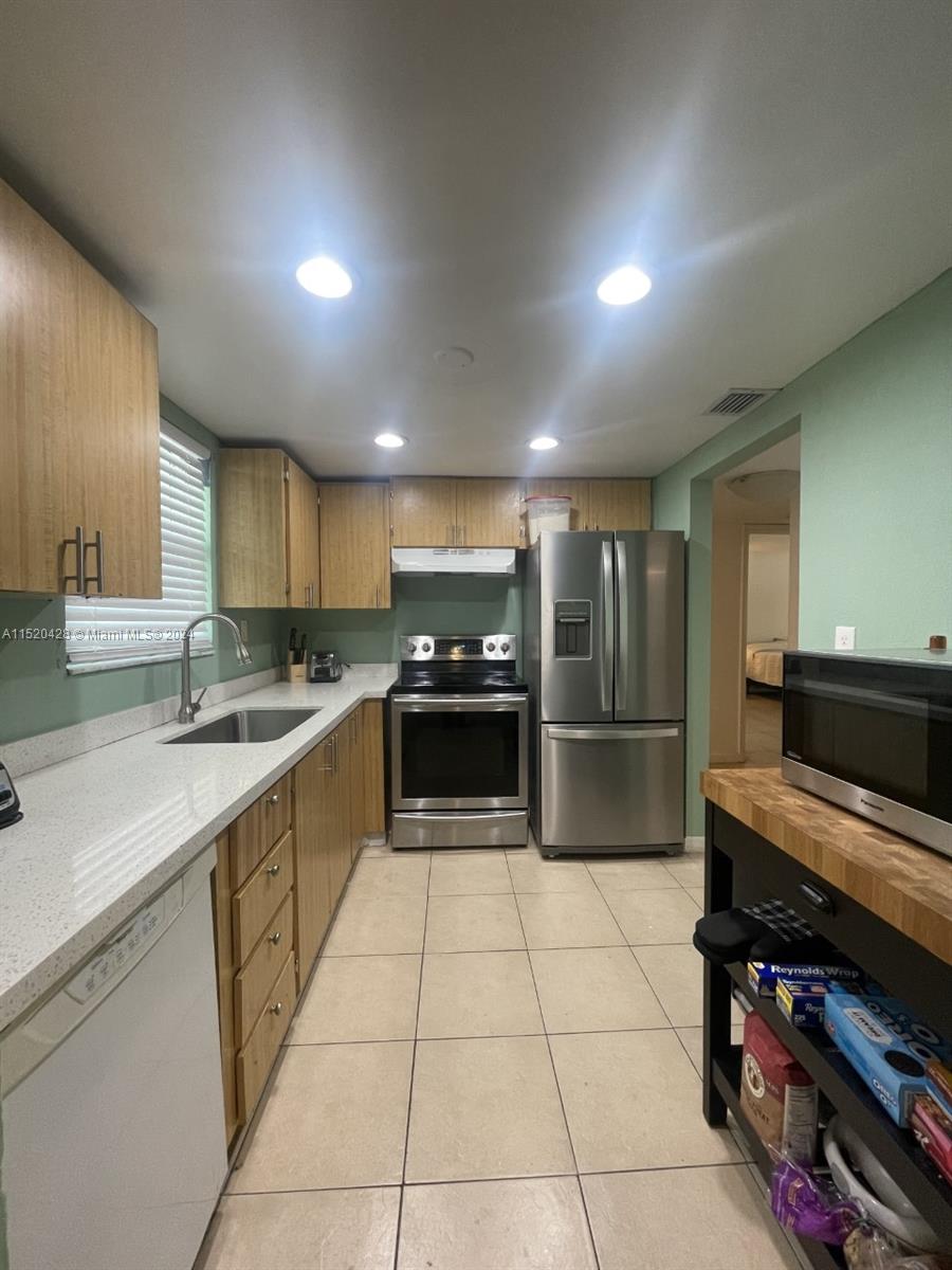 9375 Fontainebleau Blvd L217, Miami, Florida 33172, 2 Bedrooms Bedrooms, ,2 BathroomsBathrooms,Residential,For Sale,9375 Fontainebleau Blvd L217,A11520428