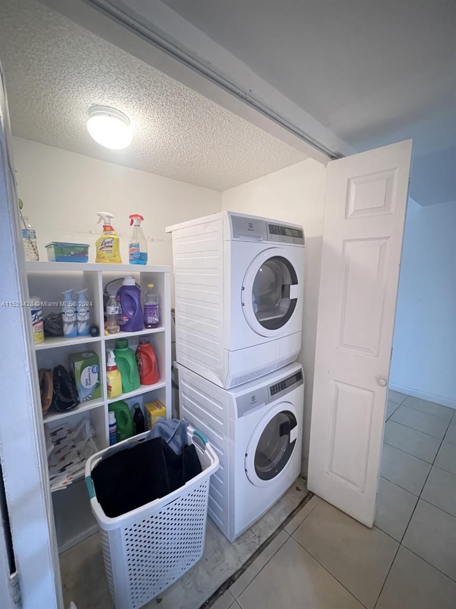 9375 Fontainebleau Blvd L217, Miami, Florida 33172, 2 Bedrooms Bedrooms, ,2 BathroomsBathrooms,Residential,For Sale,9375 Fontainebleau Blvd L217,A11520428