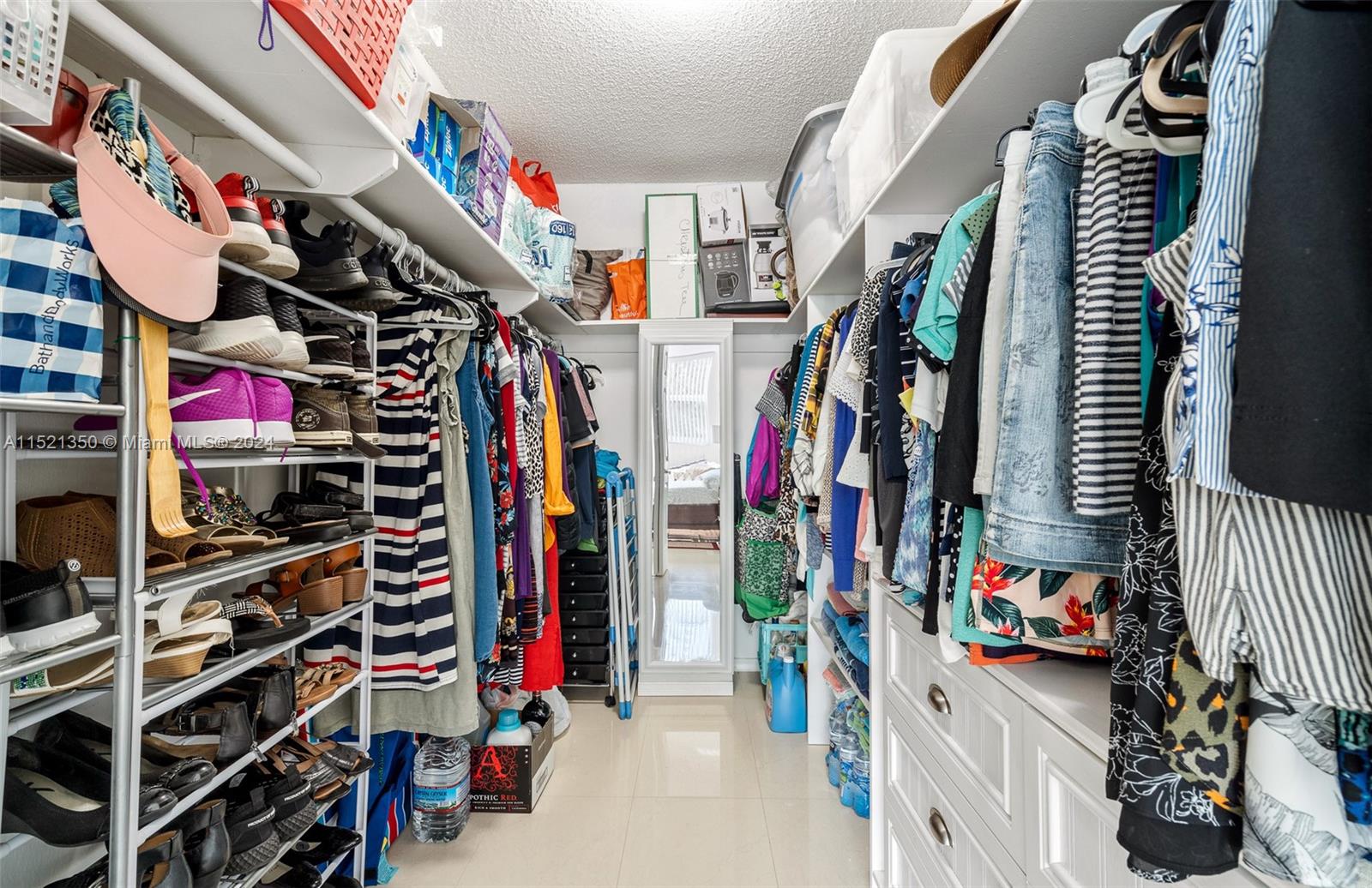 401 NE 14th Ave 104, Hallandale Beach, Florida 33009, 2 Bedrooms Bedrooms, ,2 BathroomsBathrooms,Residential,For Sale,401 NE 14th Ave 104,A11521350