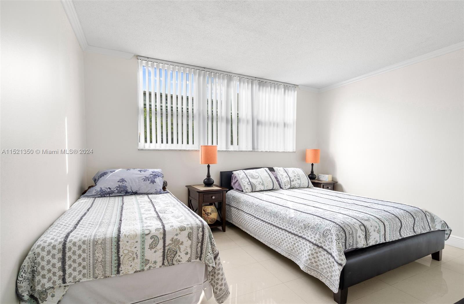 401 NE 14th Ave 104, Hallandale Beach, Florida 33009, 2 Bedrooms Bedrooms, ,2 BathroomsBathrooms,Residential,For Sale,401 NE 14th Ave 104,A11521350