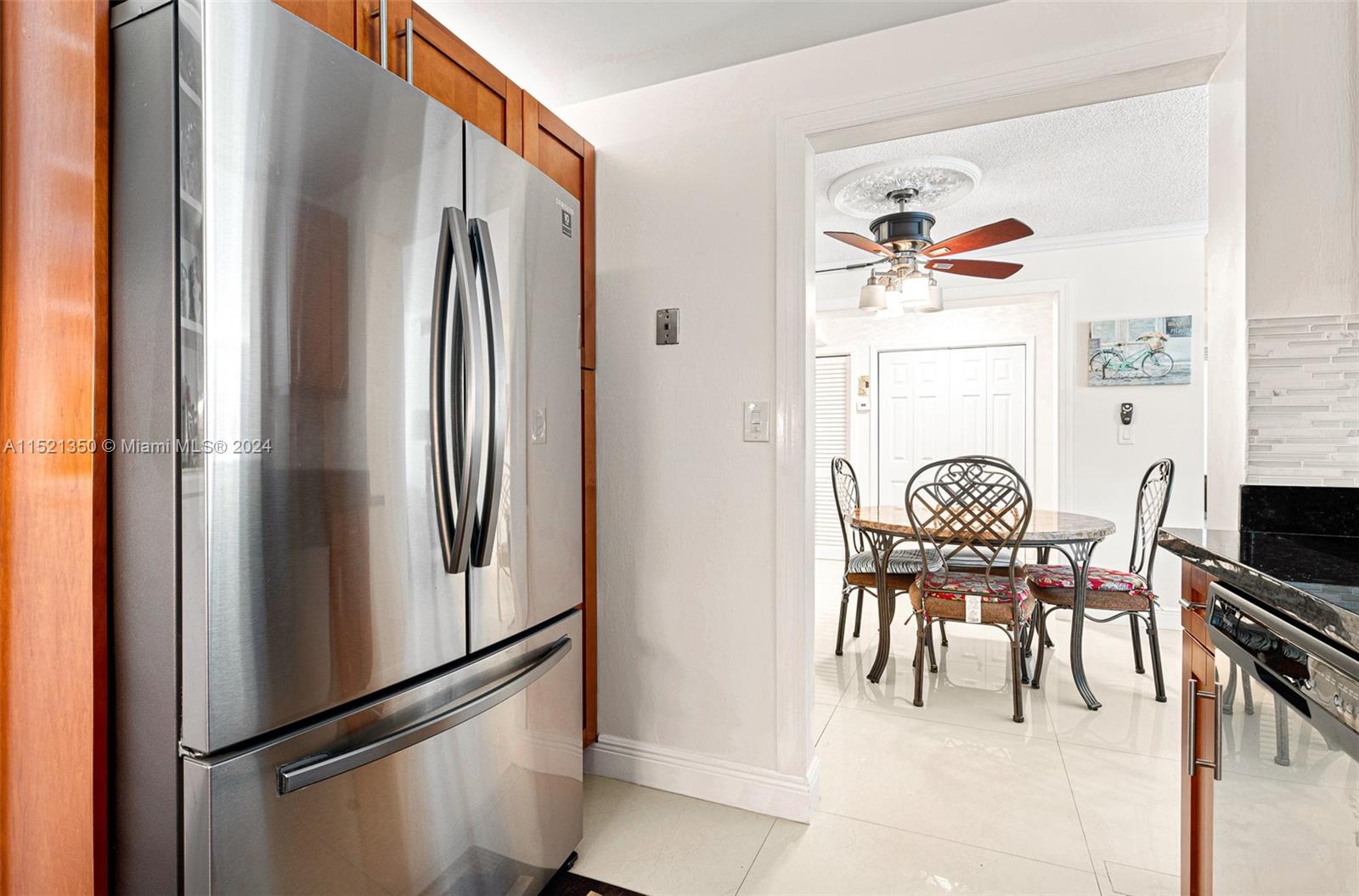 401 NE 14th Ave 104, Hallandale Beach, Florida 33009, 2 Bedrooms Bedrooms, ,2 BathroomsBathrooms,Residential,For Sale,401 NE 14th Ave 104,A11521350