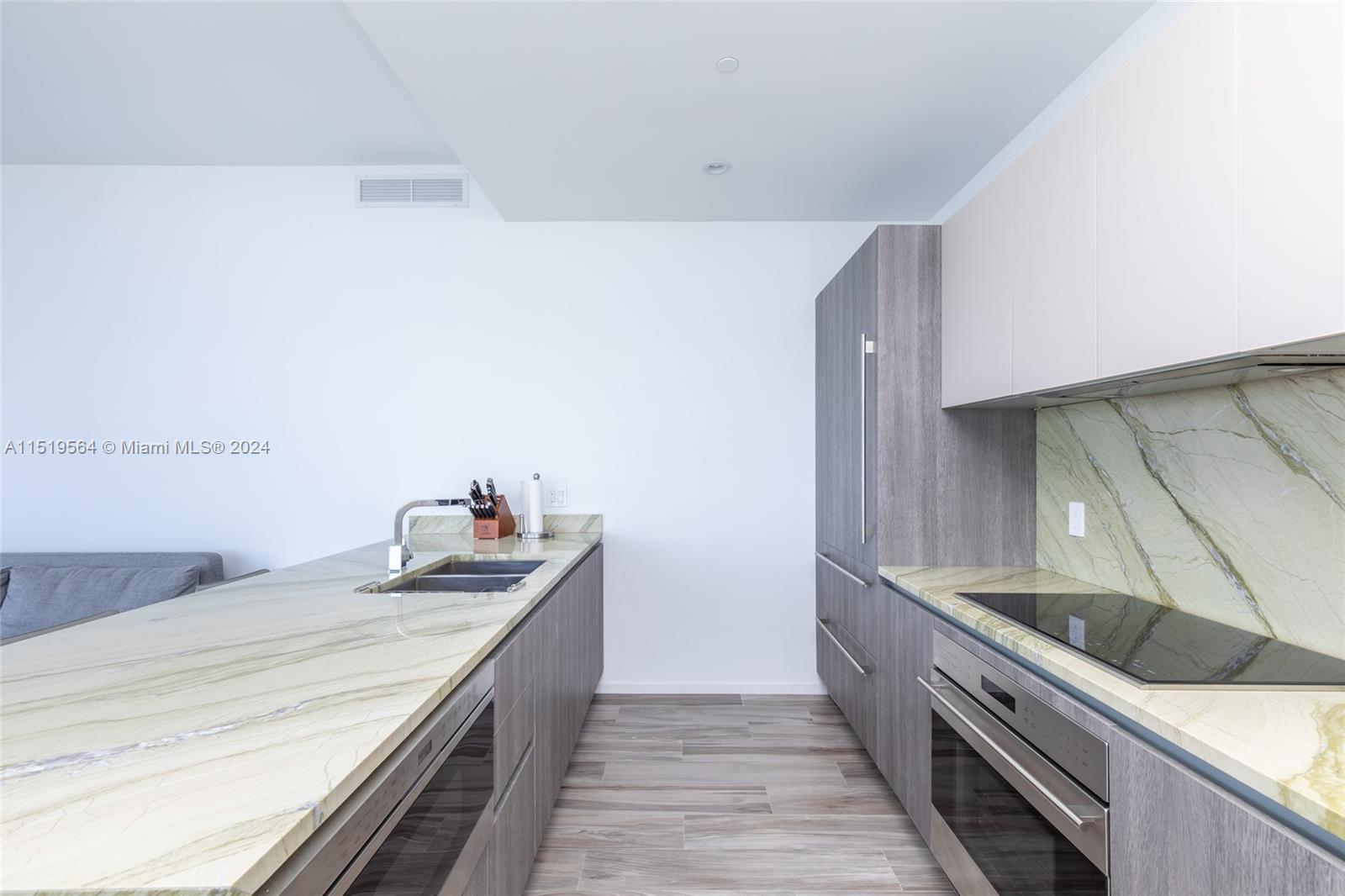 801 S Miami Ave 4804, Miami, Florida 33130, 3 Bedrooms Bedrooms, ,3 BathroomsBathrooms,Residentiallease,For Rent,801 S Miami Ave 4804,A11519564