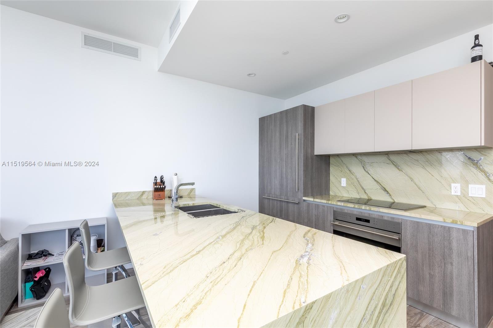 801 S Miami Ave 4804, Miami, Florida 33130, 3 Bedrooms Bedrooms, ,3 BathroomsBathrooms,Residentiallease,For Rent,801 S Miami Ave 4804,A11519564