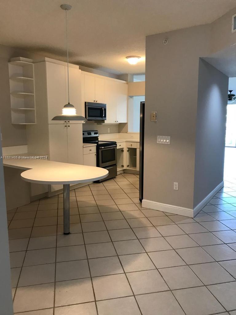 10750 NW 66th St 212, Doral, Florida 33178, 3 Bedrooms Bedrooms, ,2 BathroomsBathrooms,Residential,For Sale,10750 NW 66th St 212,A11521405