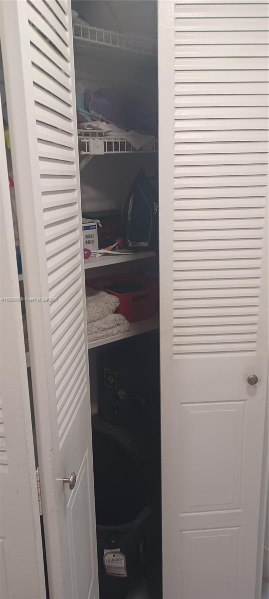 5383 SW 40th Ave 103, Dania Beach, Florida 33314, 2 Bedrooms Bedrooms, ,2 BathroomsBathrooms,Residential,For Sale,5383 SW 40th Ave 103,A11520365