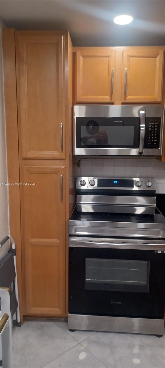 5383 SW 40th Ave 103, Dania Beach, Florida 33314, 2 Bedrooms Bedrooms, ,2 BathroomsBathrooms,Residential,For Sale,5383 SW 40th Ave 103,A11520365