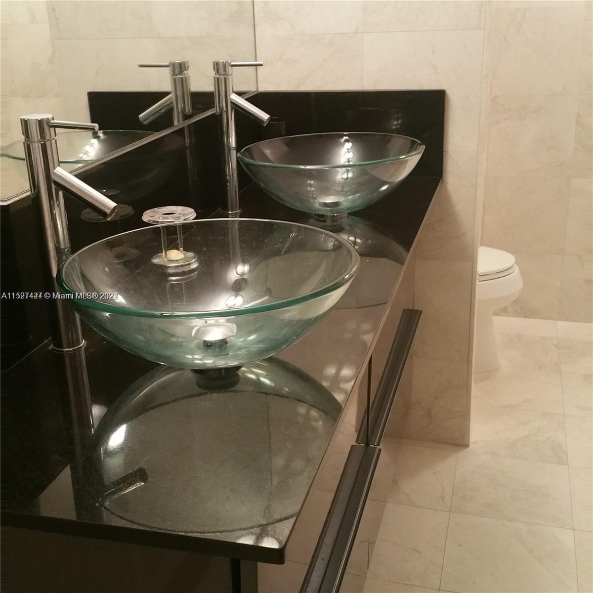 1865 S Ocean Dr 7B, Hallandale Beach, Florida 33009, 1 Bedroom Bedrooms, ,2 BathroomsBathrooms,Residential,For Sale,1865 S Ocean Dr 7B,A11521424