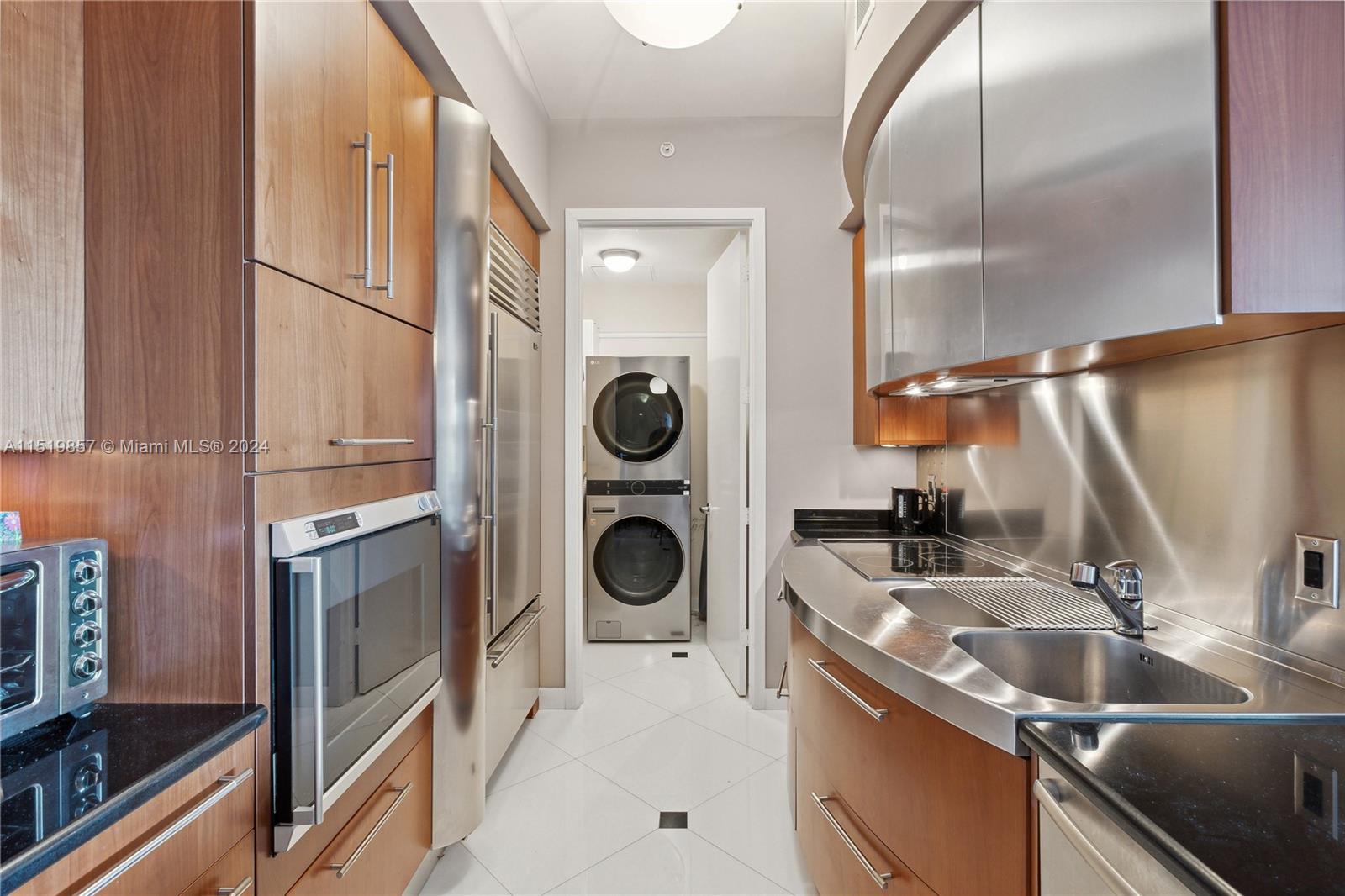 18101 Collins Ave 605, Sunny Isles Beach, Florida 33160, 2 Bedrooms Bedrooms, ,2 BathroomsBathrooms,Residential,For Sale,18101 Collins Ave 605,A11519857