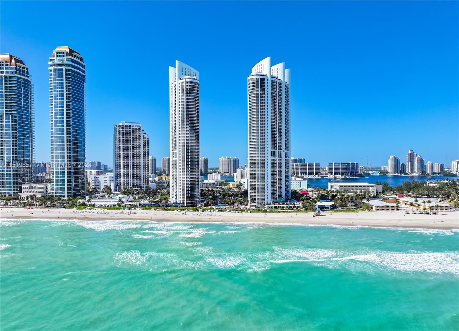 18101 Collins Ave 605, Sunny Isles Beach, Florida 33160, 2 Bedrooms Bedrooms, ,2 BathroomsBathrooms,Residential,For Sale,18101 Collins Ave 605,A11519857