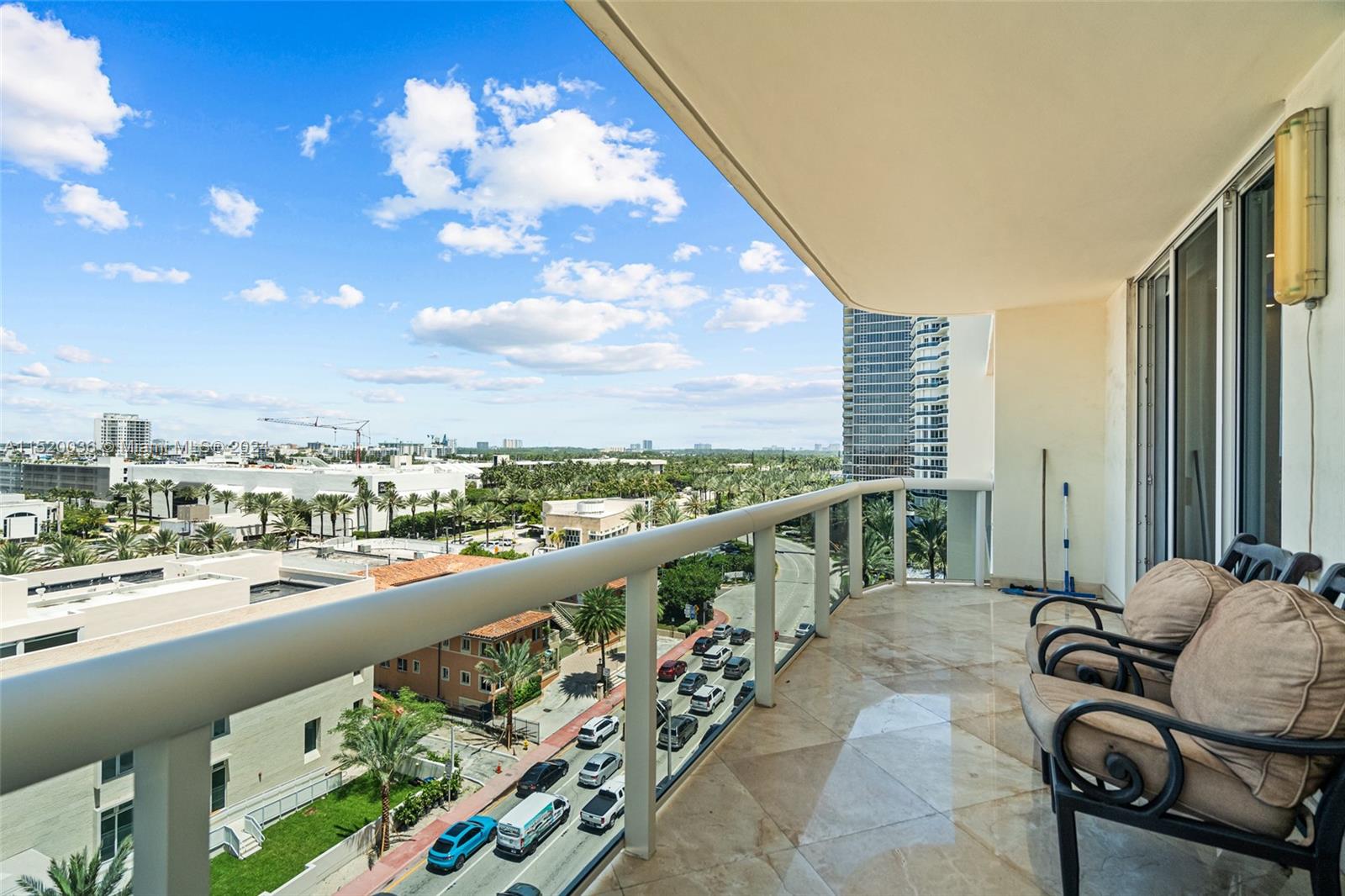 9559 Collins Ave S8-F, Surfside, Florida 33154, 1 Bedroom Bedrooms, ,2 BathroomsBathrooms,Residential,For Sale,9559 Collins Ave S8-F,A11520036