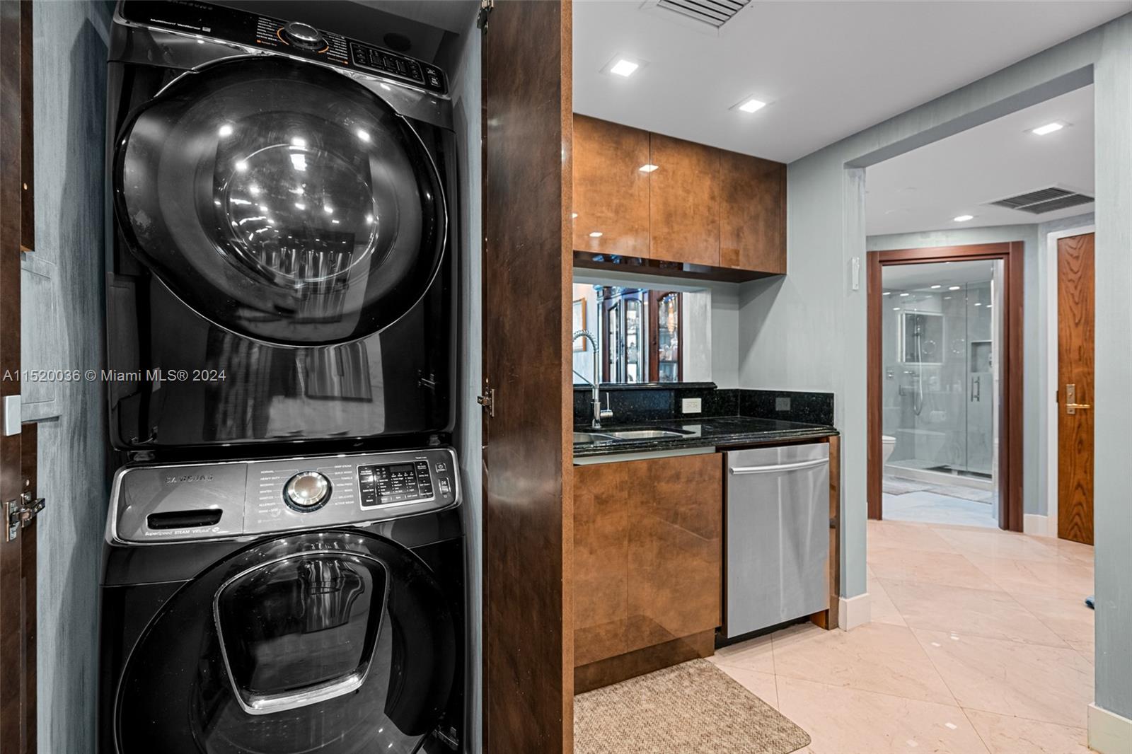 9559 Collins Ave S8-F, Surfside, Florida 33154, 1 Bedroom Bedrooms, ,2 BathroomsBathrooms,Residential,For Sale,9559 Collins Ave S8-F,A11520036