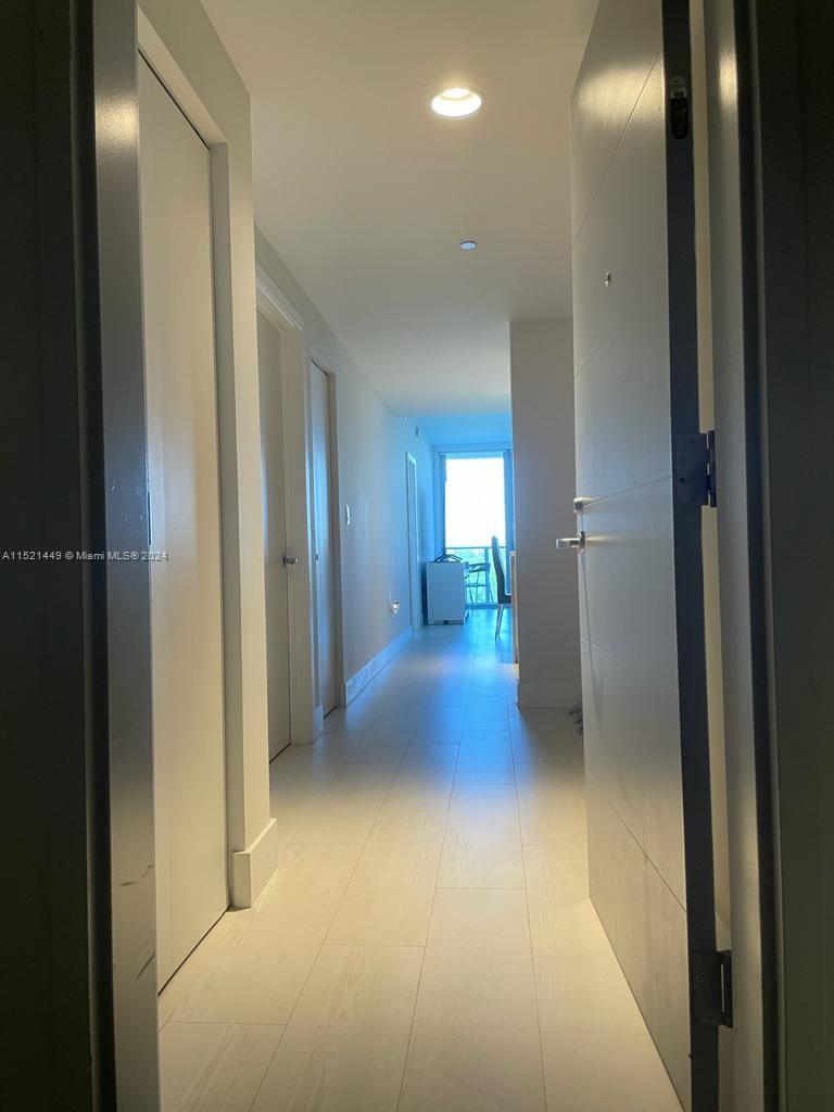 16385 Biscayne Blvd 602, North Miami Beach, Florida 33160, 1 Bedroom Bedrooms, ,2 BathroomsBathrooms,Residentiallease,For Rent,16385 Biscayne Blvd 602,A11521449