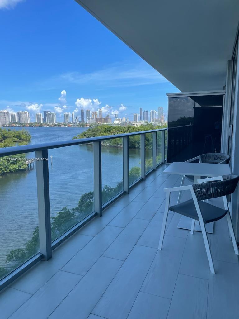 16385 Biscayne Blvd 602, North Miami Beach, Florida 33160, 1 Bedroom Bedrooms, ,2 BathroomsBathrooms,Residentiallease,For Rent,16385 Biscayne Blvd 602,A11521449