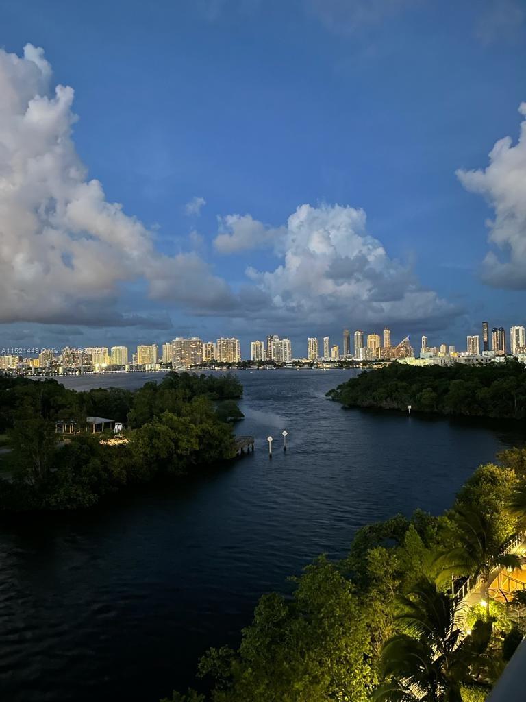 16385 Biscayne Blvd 602, North Miami Beach, Florida 33160, 1 Bedroom Bedrooms, ,2 BathroomsBathrooms,Residentiallease,For Rent,16385 Biscayne Blvd 602,A11521449