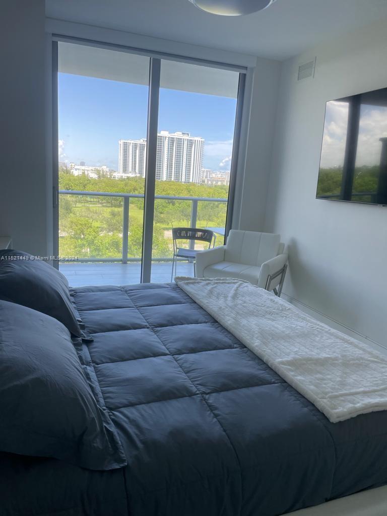 16385 Biscayne Blvd 602, North Miami Beach, Florida 33160, 1 Bedroom Bedrooms, ,2 BathroomsBathrooms,Residentiallease,For Rent,16385 Biscayne Blvd 602,A11521449