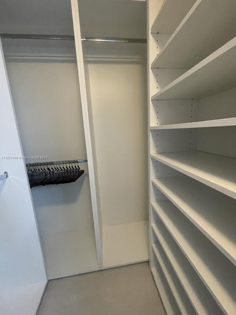 16385 Biscayne Blvd 602, North Miami Beach, Florida 33160, 1 Bedroom Bedrooms, ,2 BathroomsBathrooms,Residentiallease,For Rent,16385 Biscayne Blvd 602,A11521449